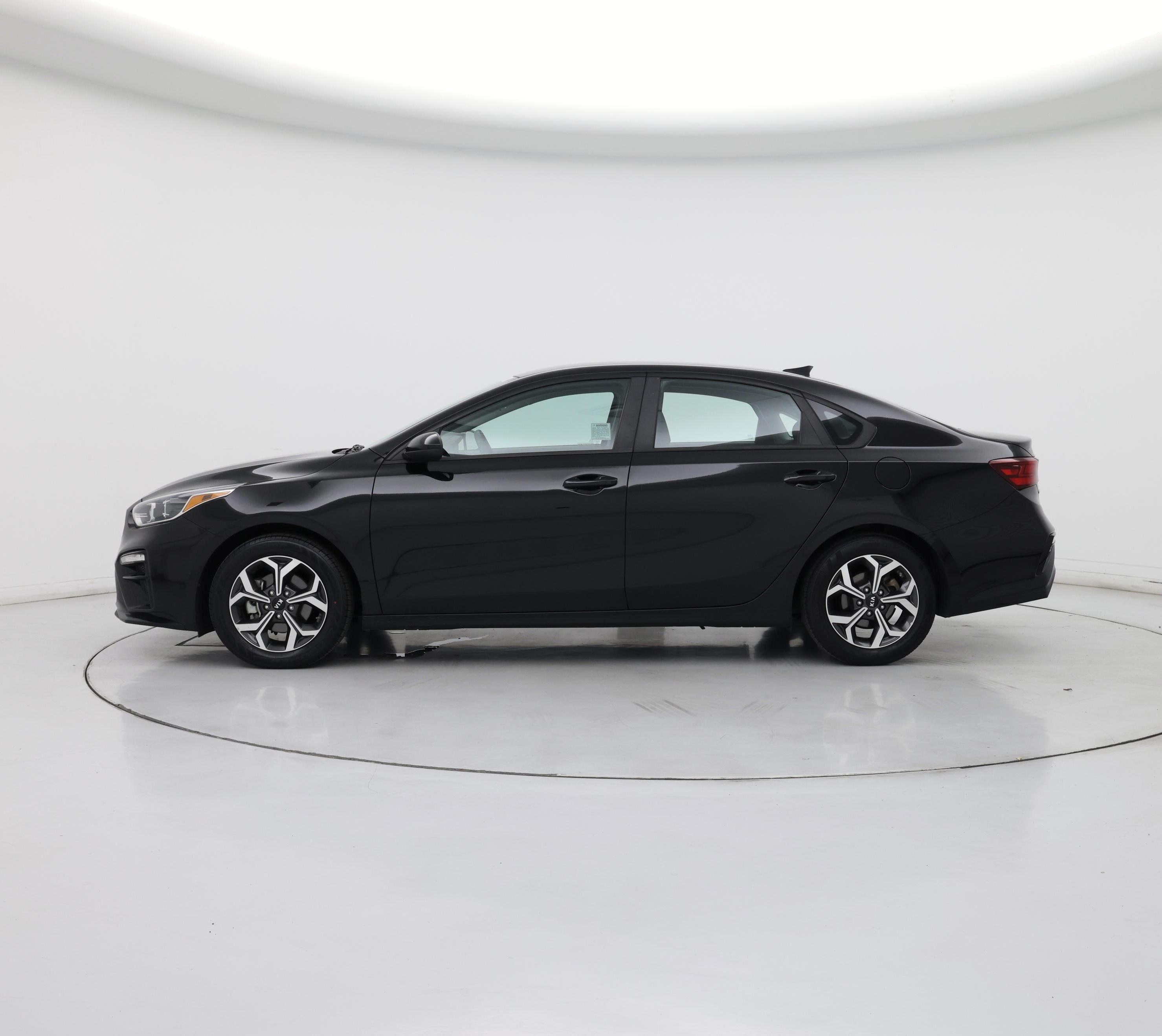 Thumbnail: 2020 Kia Forte - 3