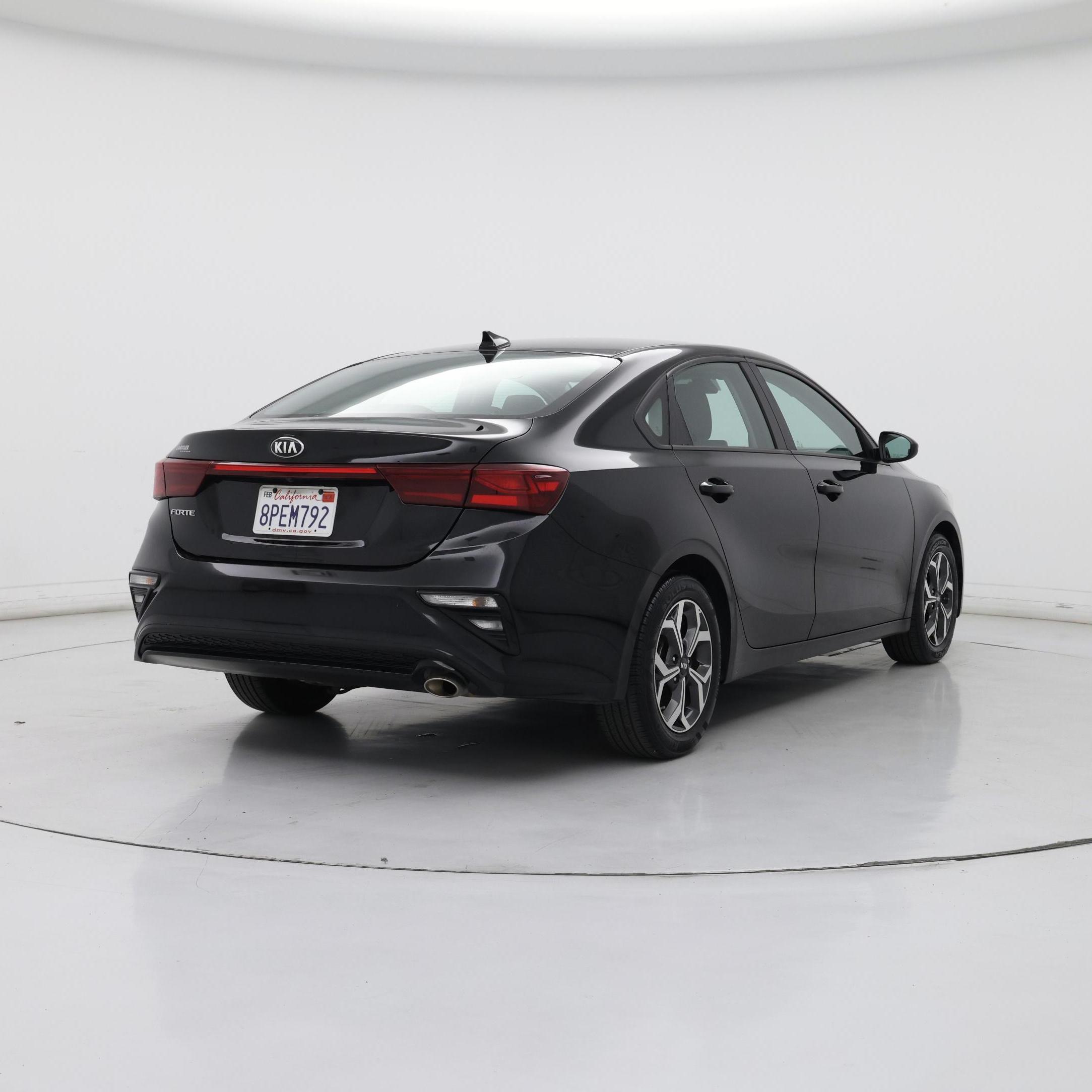 Thumbnail: 2020 Kia Forte - 8