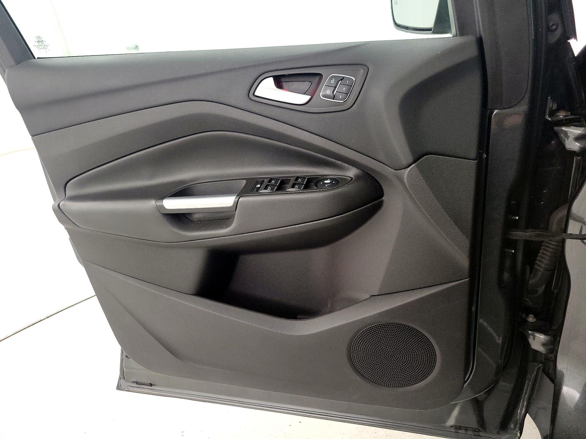 Thumbnail: 2016 Ford Escape - 12