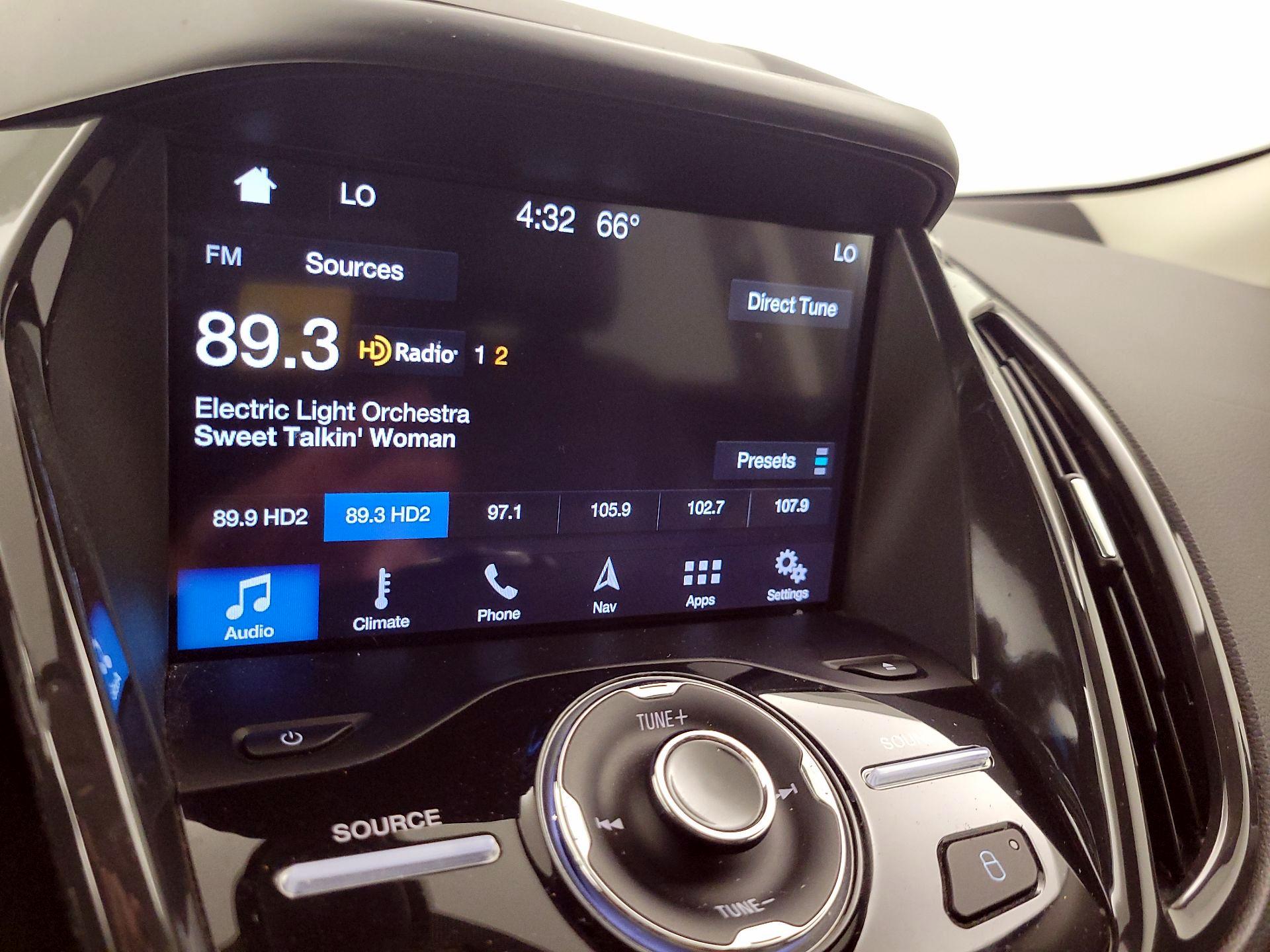 Thumbnail: 2016 Ford Escape - 16