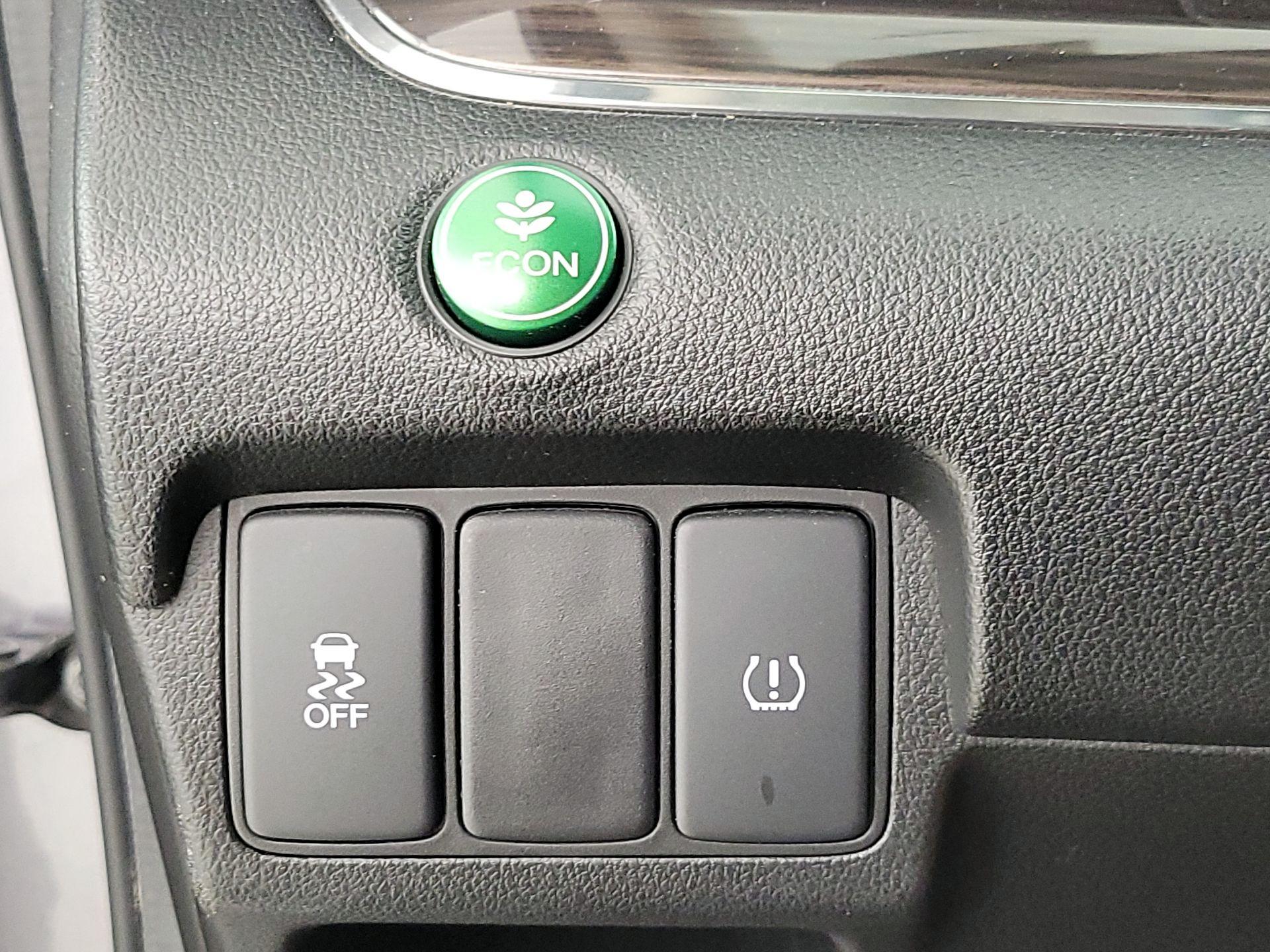 Thumbnail: 2015 Honda CR-V - 13