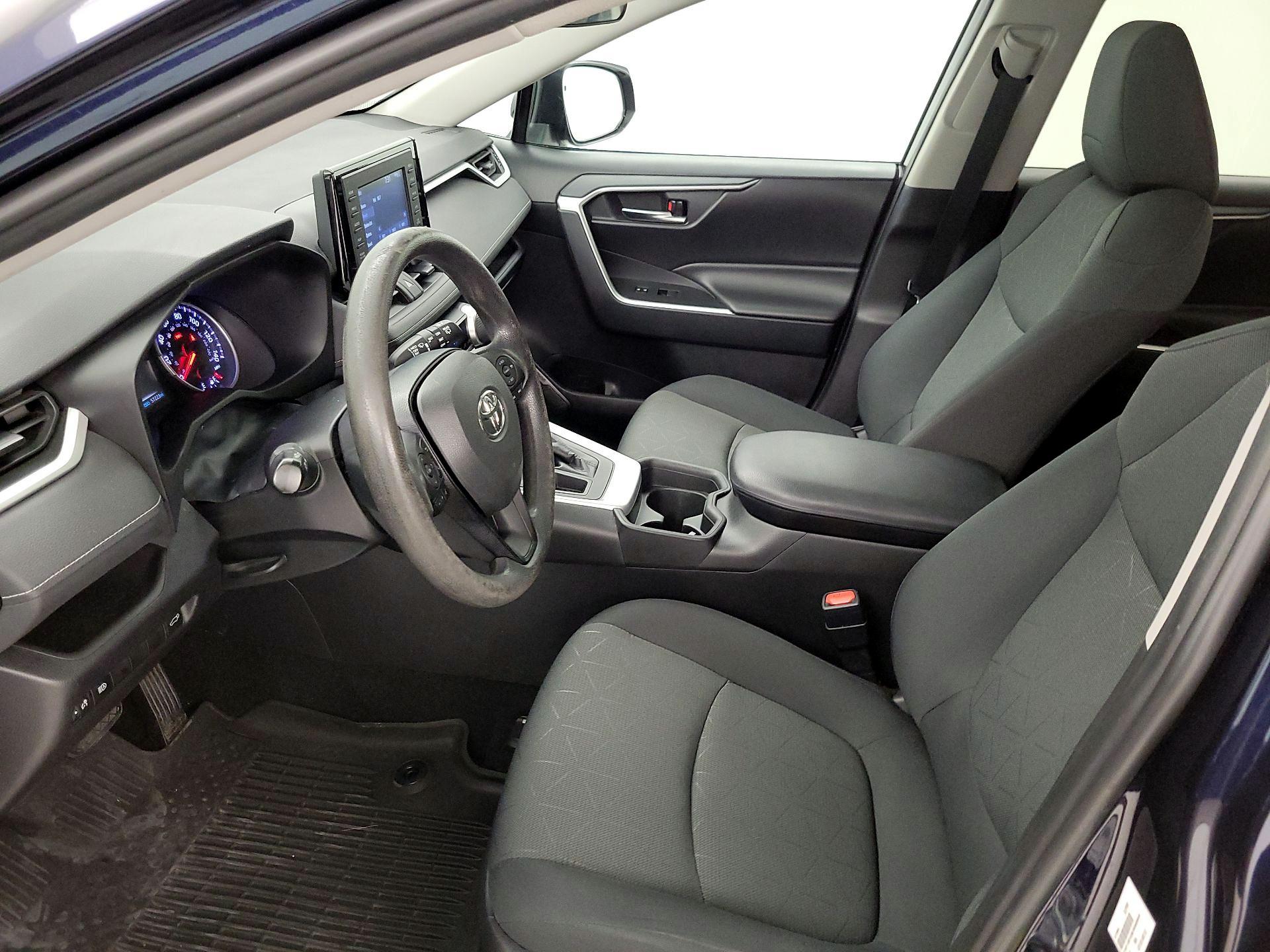 Thumbnail: 2019 Toyota RAV4 - 11