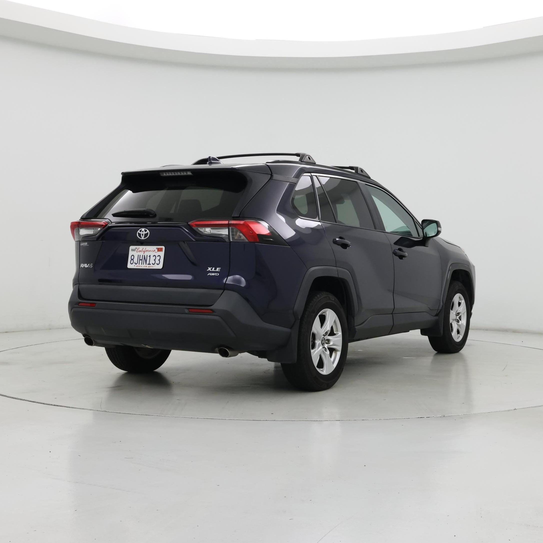 Thumbnail: 2019 Toyota RAV4 - 8