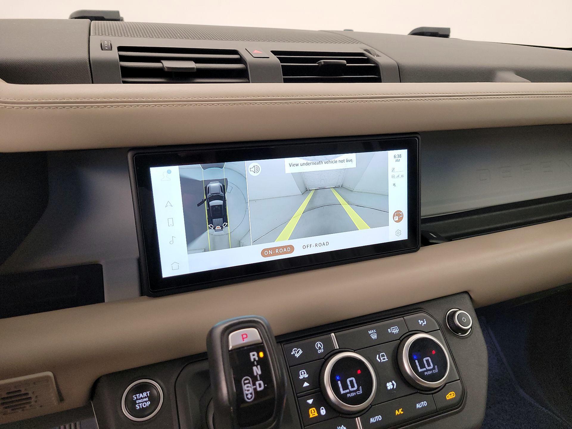 Thumbnail: 2020 Land Rover Defender - 15