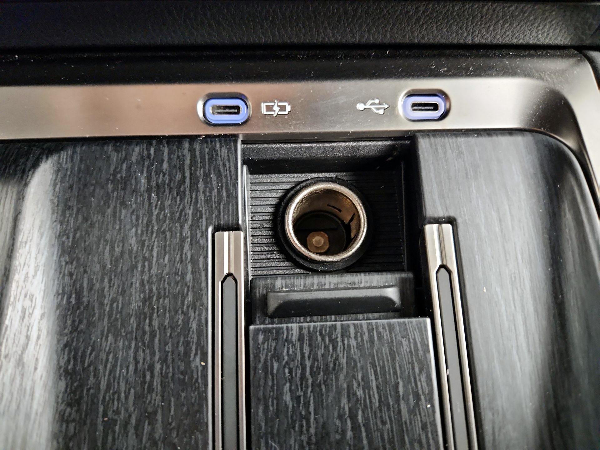 Thumbnail: 2024 Lexus GX - 18