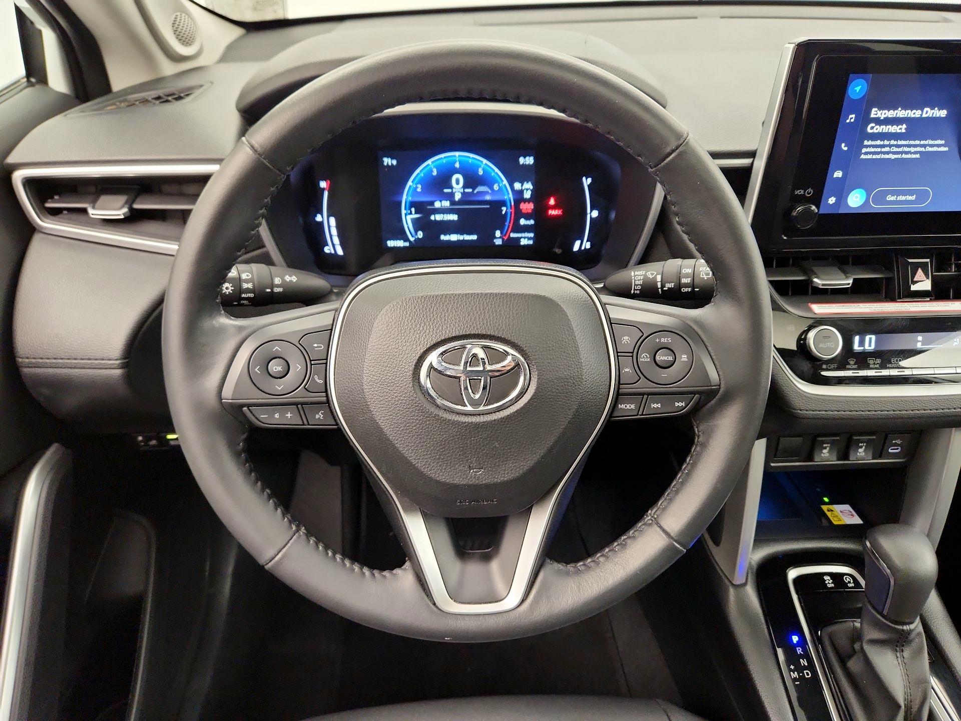 Thumbnail: 2023 Toyota Corolla Cross - 10