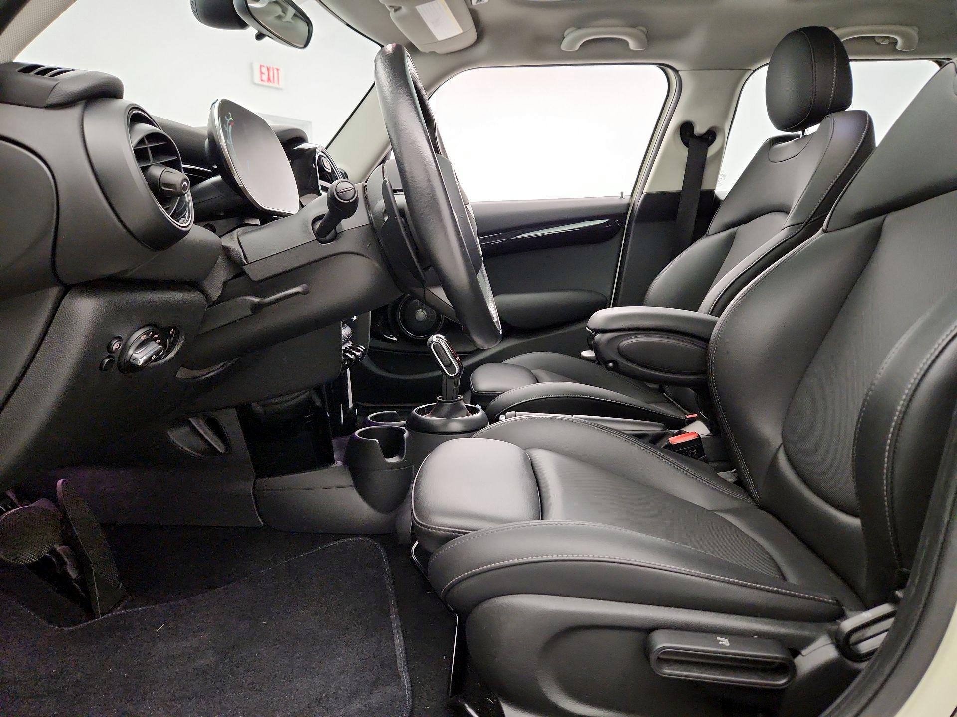 Thumbnail: 2021 MINI Cooper Hardtop - 11