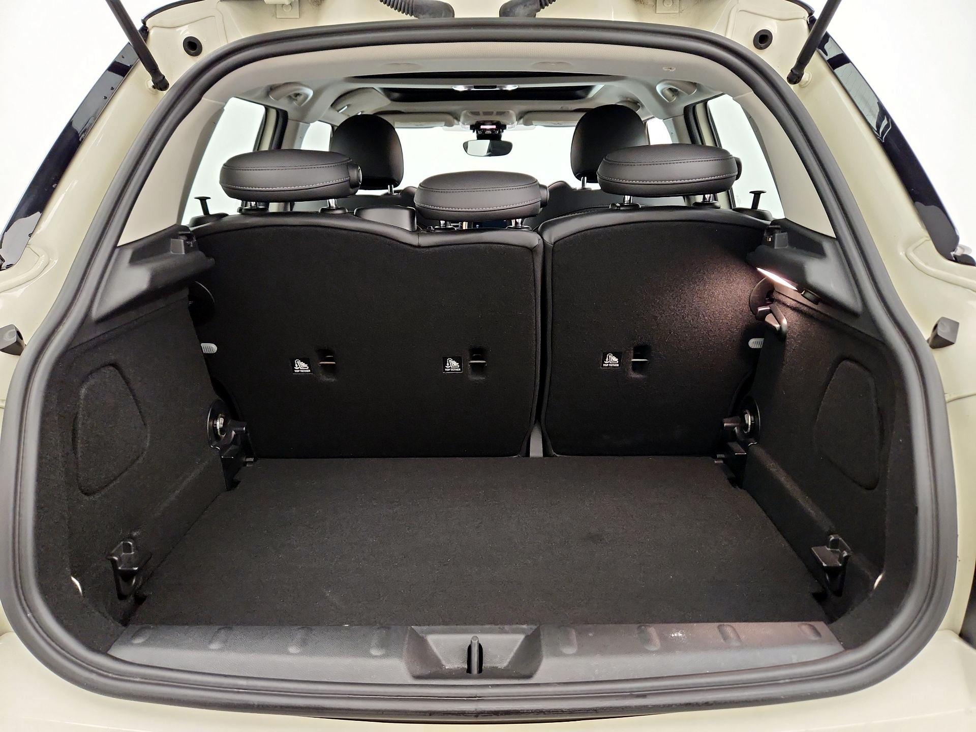 Thumbnail: 2021 MINI Cooper Hardtop - 20