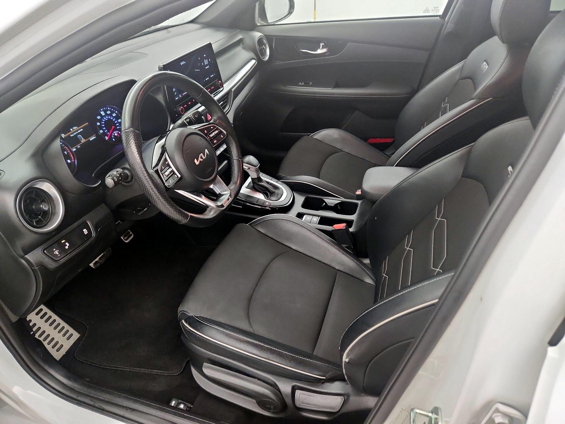 Thumbnail: 2023 Kia Forte - 11