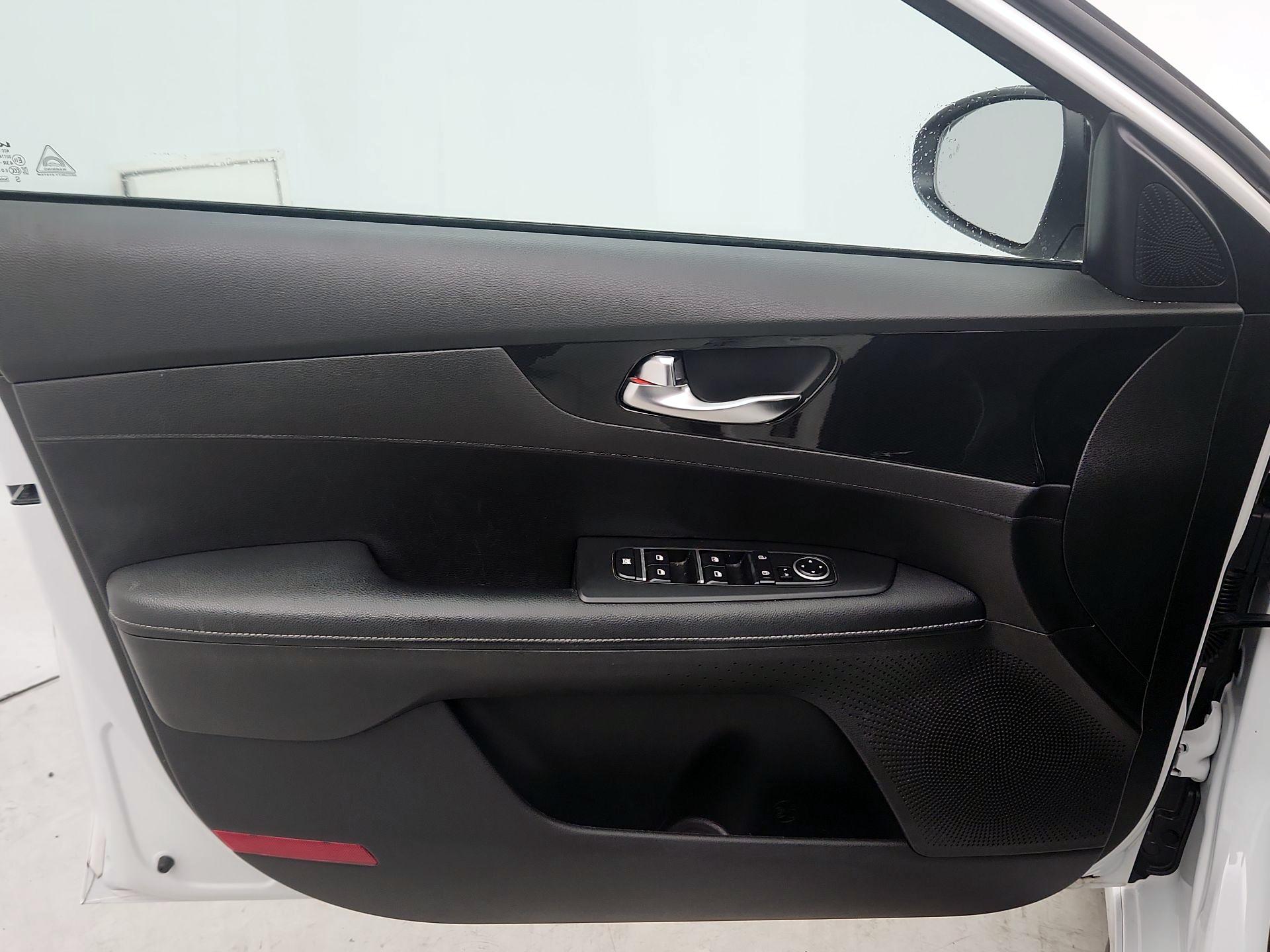 Thumbnail: 2023 Kia Forte - 12