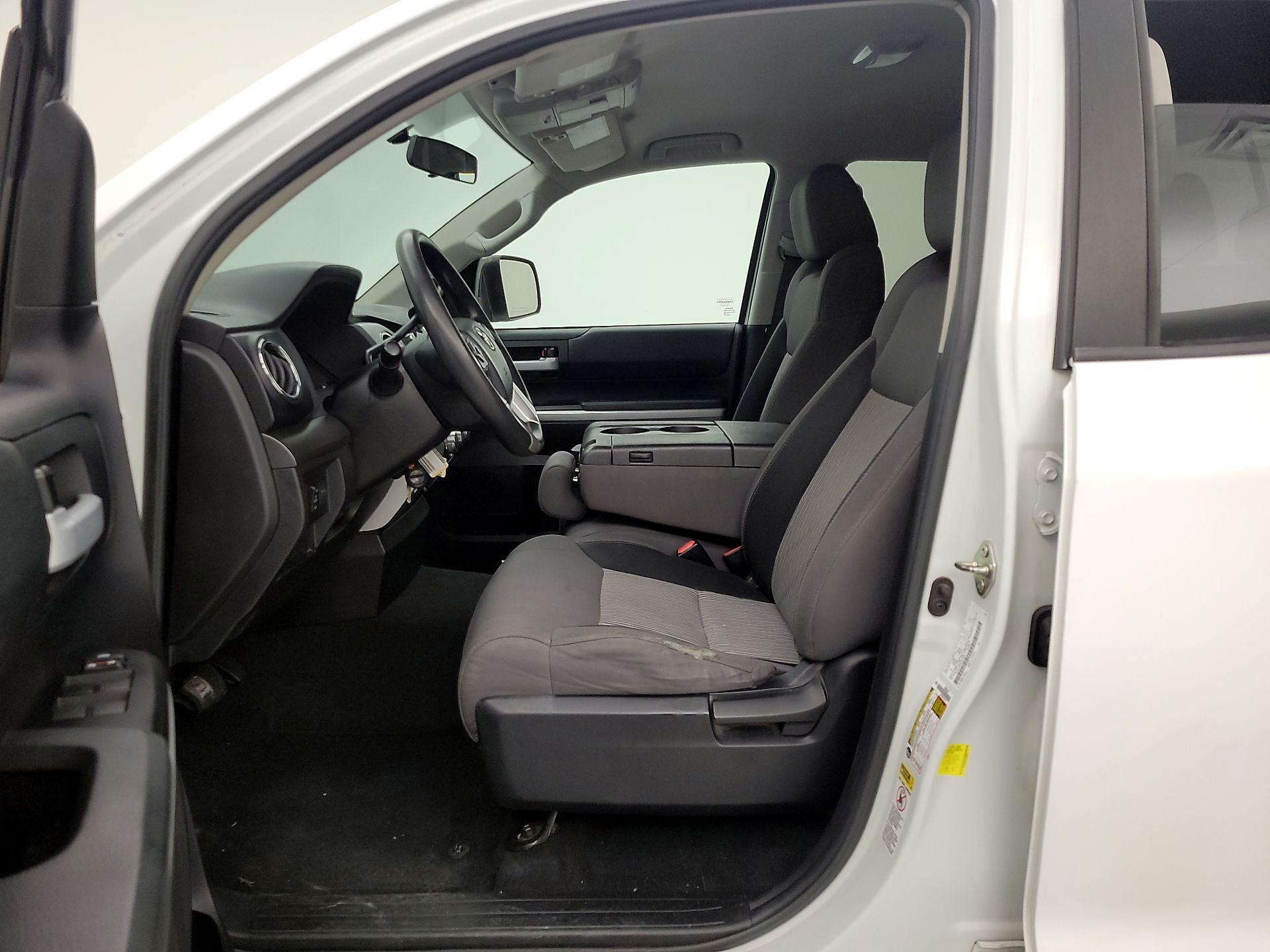Thumbnail: 2016 Toyota Tundra - 11
