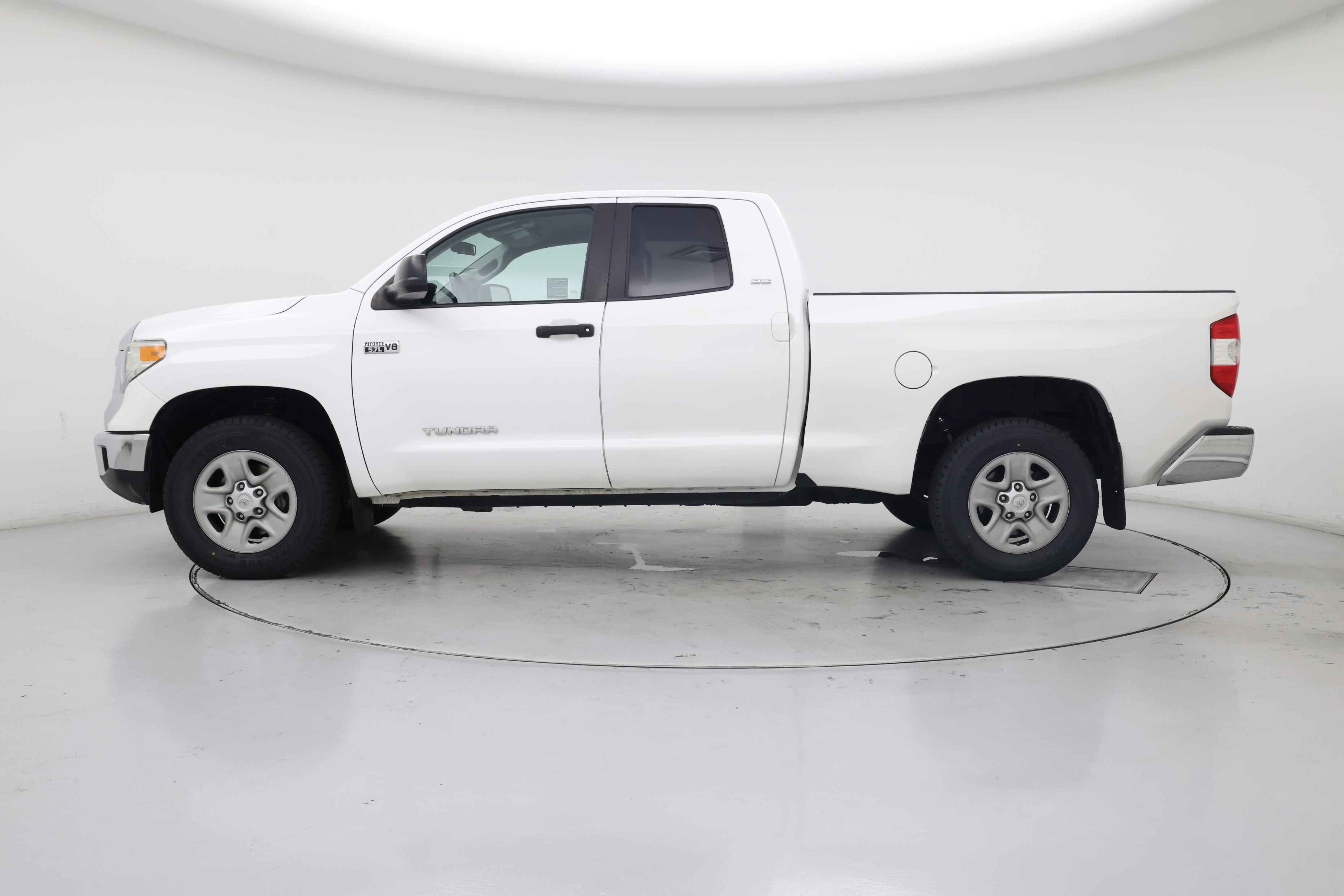 Thumbnail: 2016 Toyota Tundra - 3