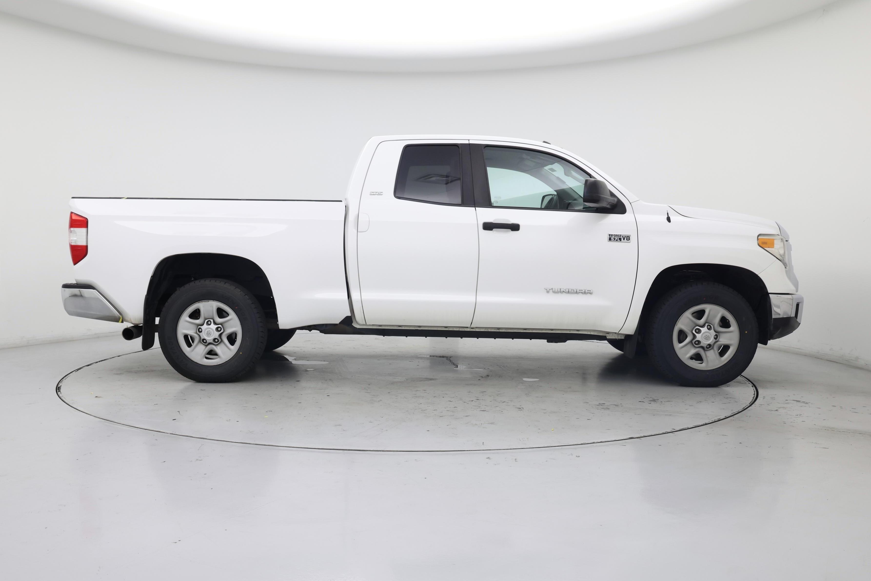 Thumbnail: 2016 Toyota Tundra - 7