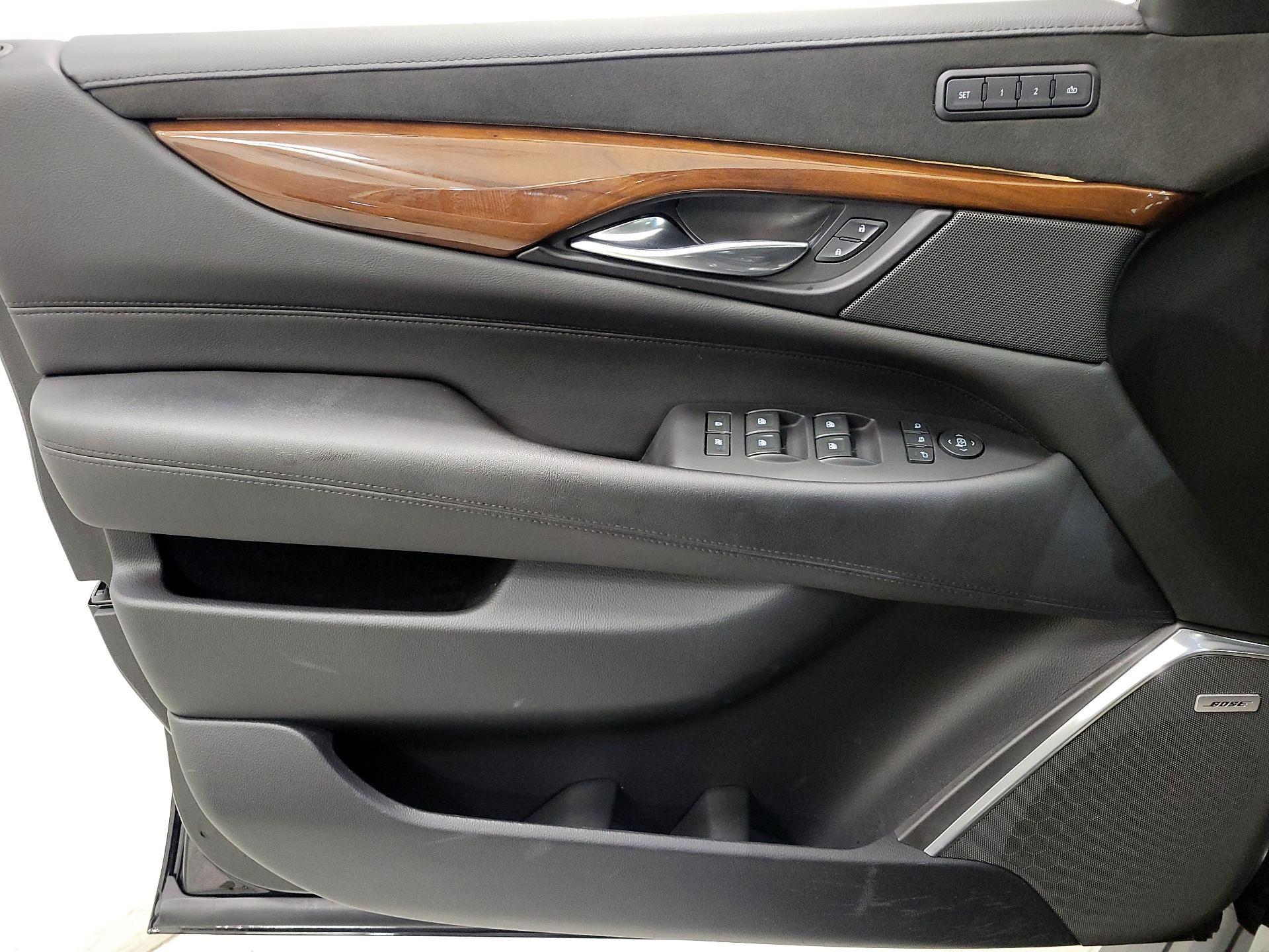 Thumbnail: 2019 Cadillac Escalade - 12