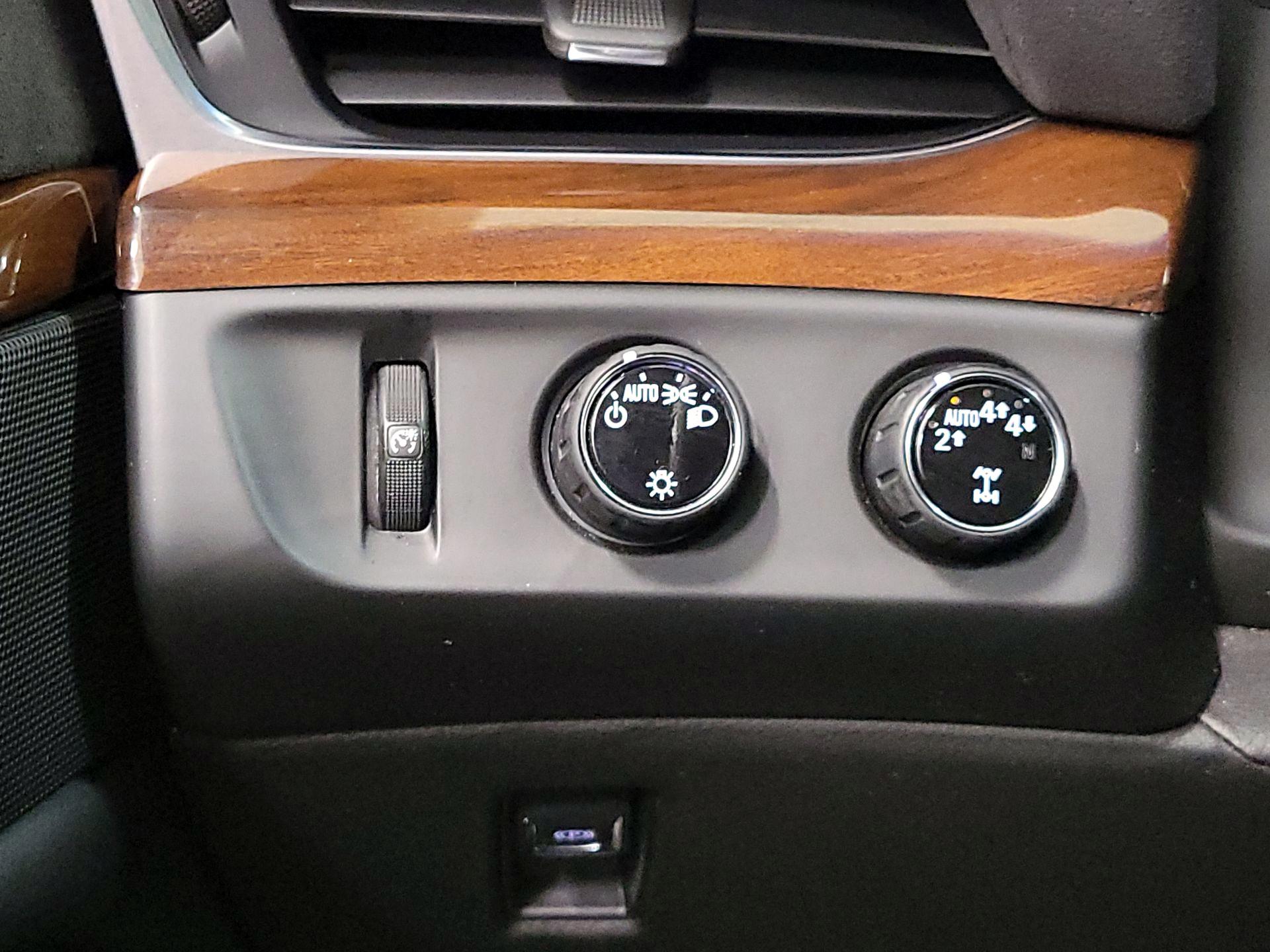 Thumbnail: 2019 Cadillac Escalade - 13