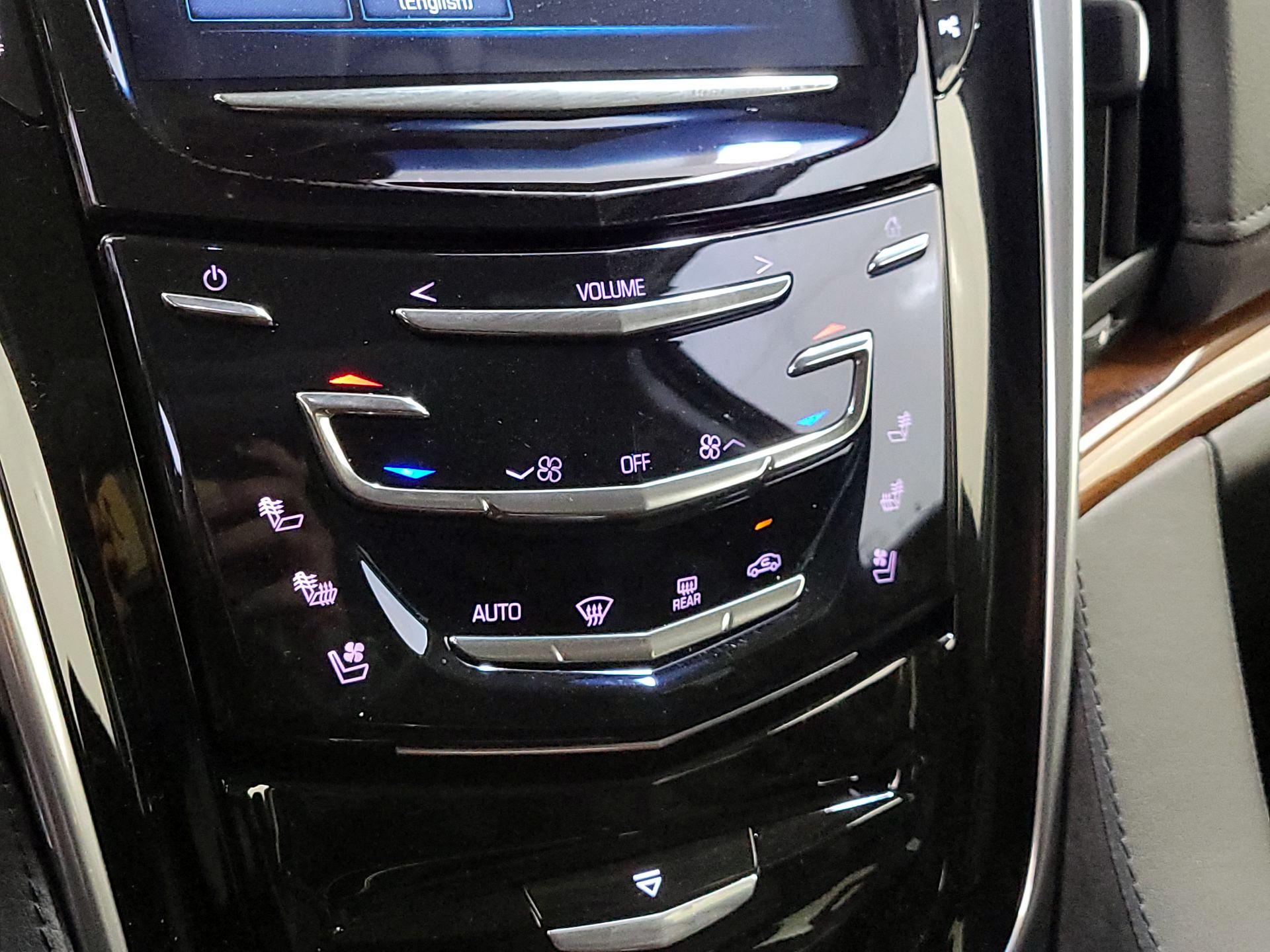 Thumbnail: 2019 Cadillac Escalade - 17