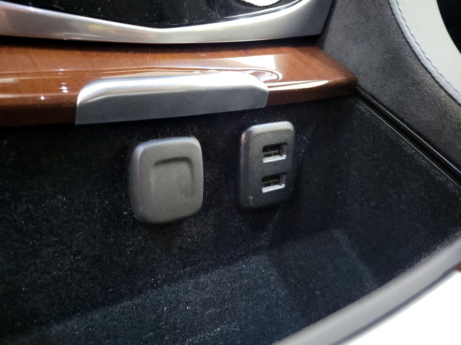 Thumbnail: 2019 Cadillac Escalade - 19