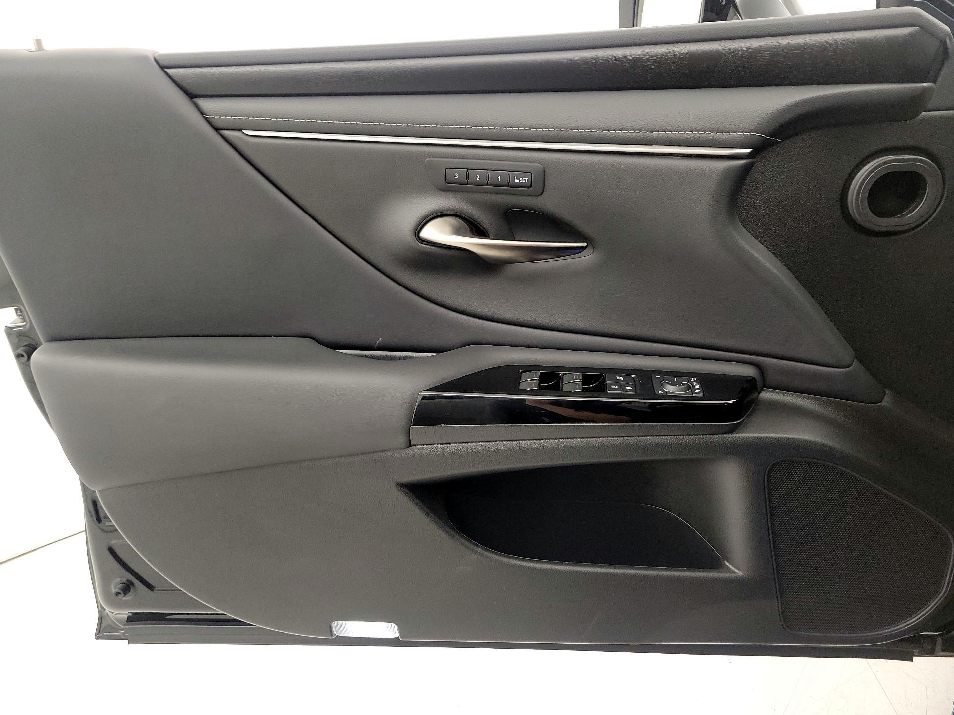 Thumbnail: 2024 Lexus ES - 12