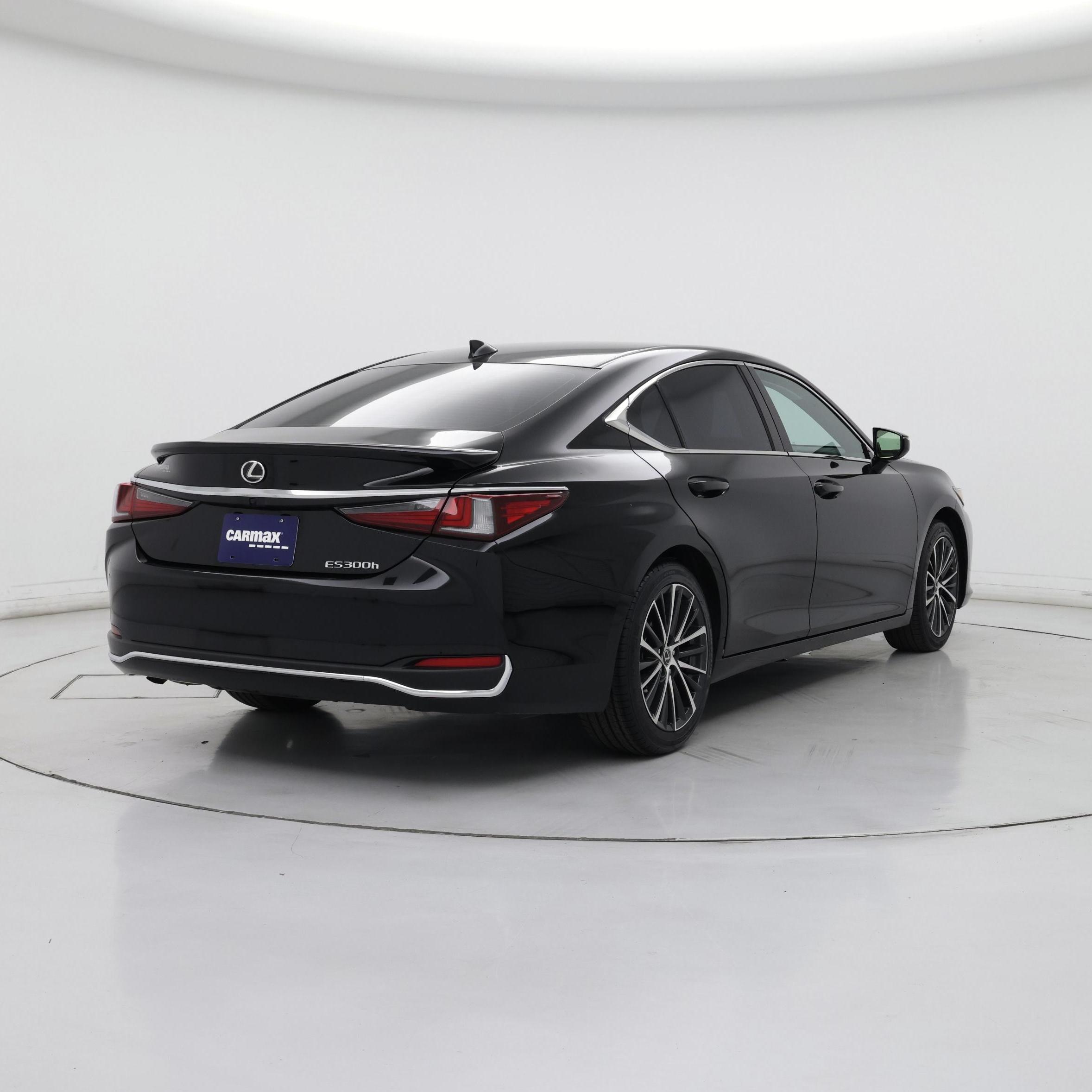 Thumbnail: 2024 Lexus ES - 8