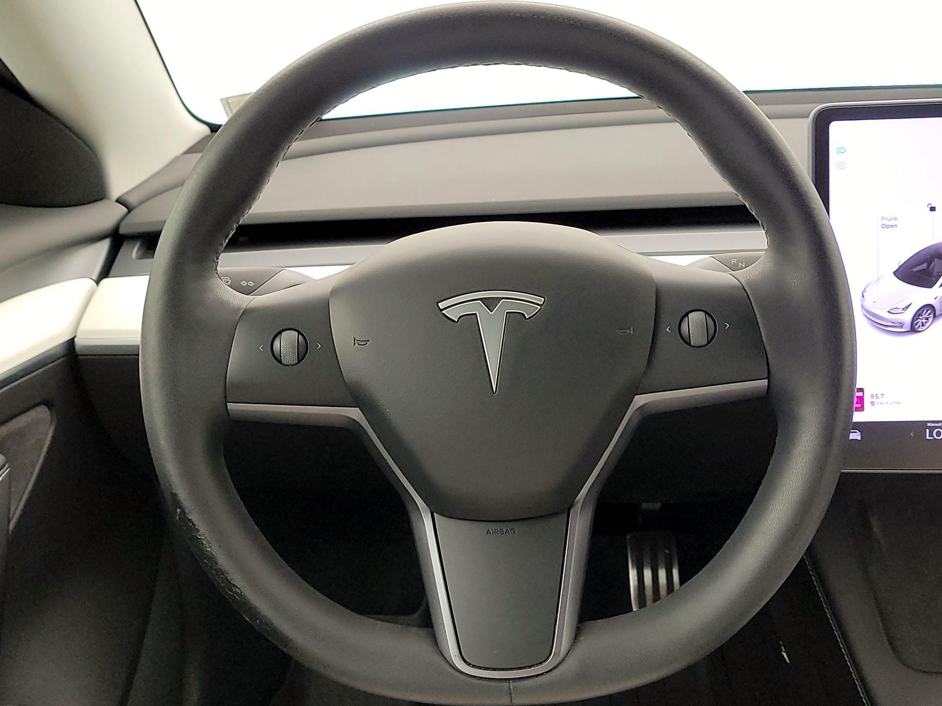 Thumbnail: 2021 Tesla Model 3 - 10