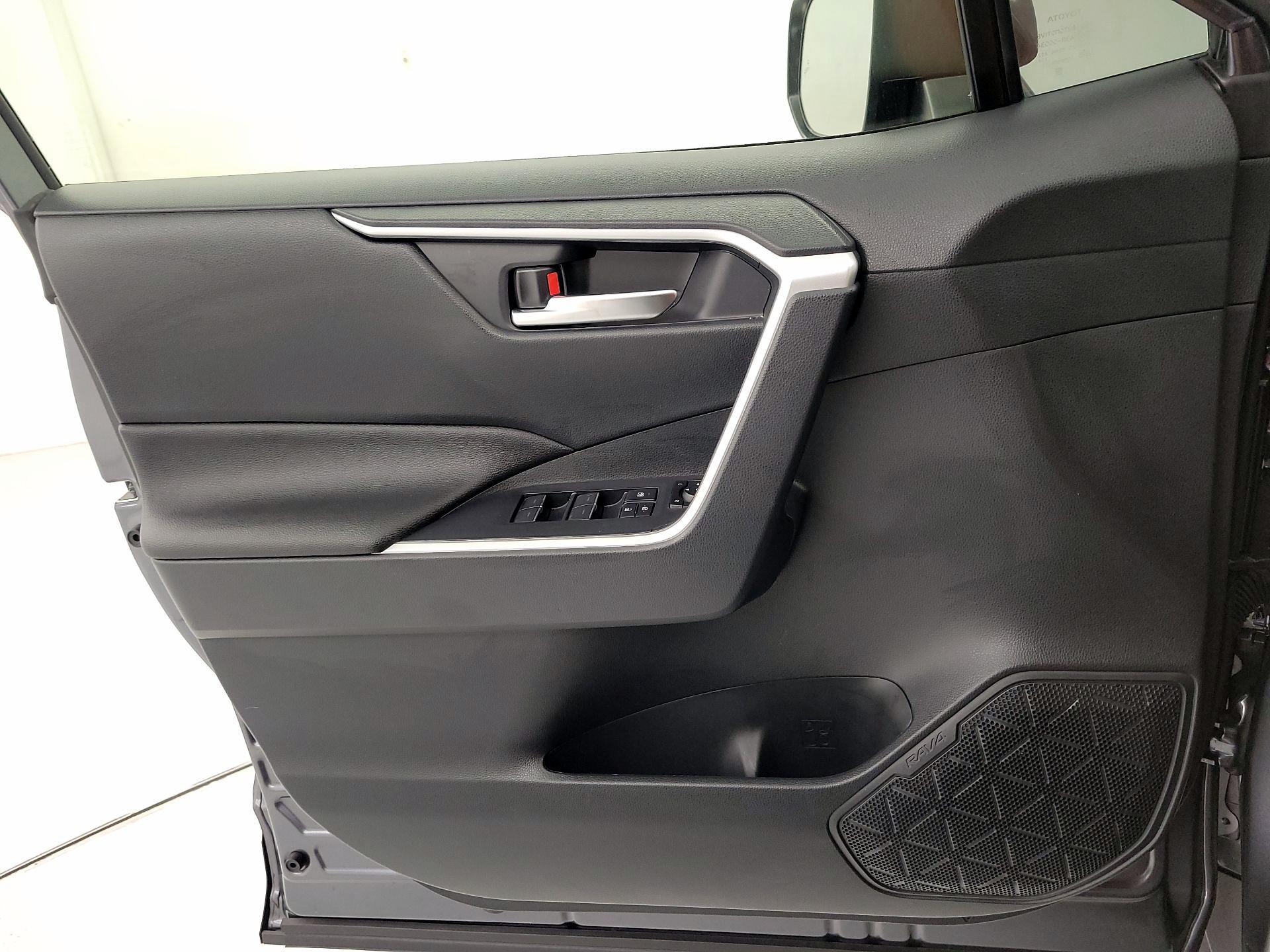 Thumbnail: 2024 Toyota RAV4 - 12