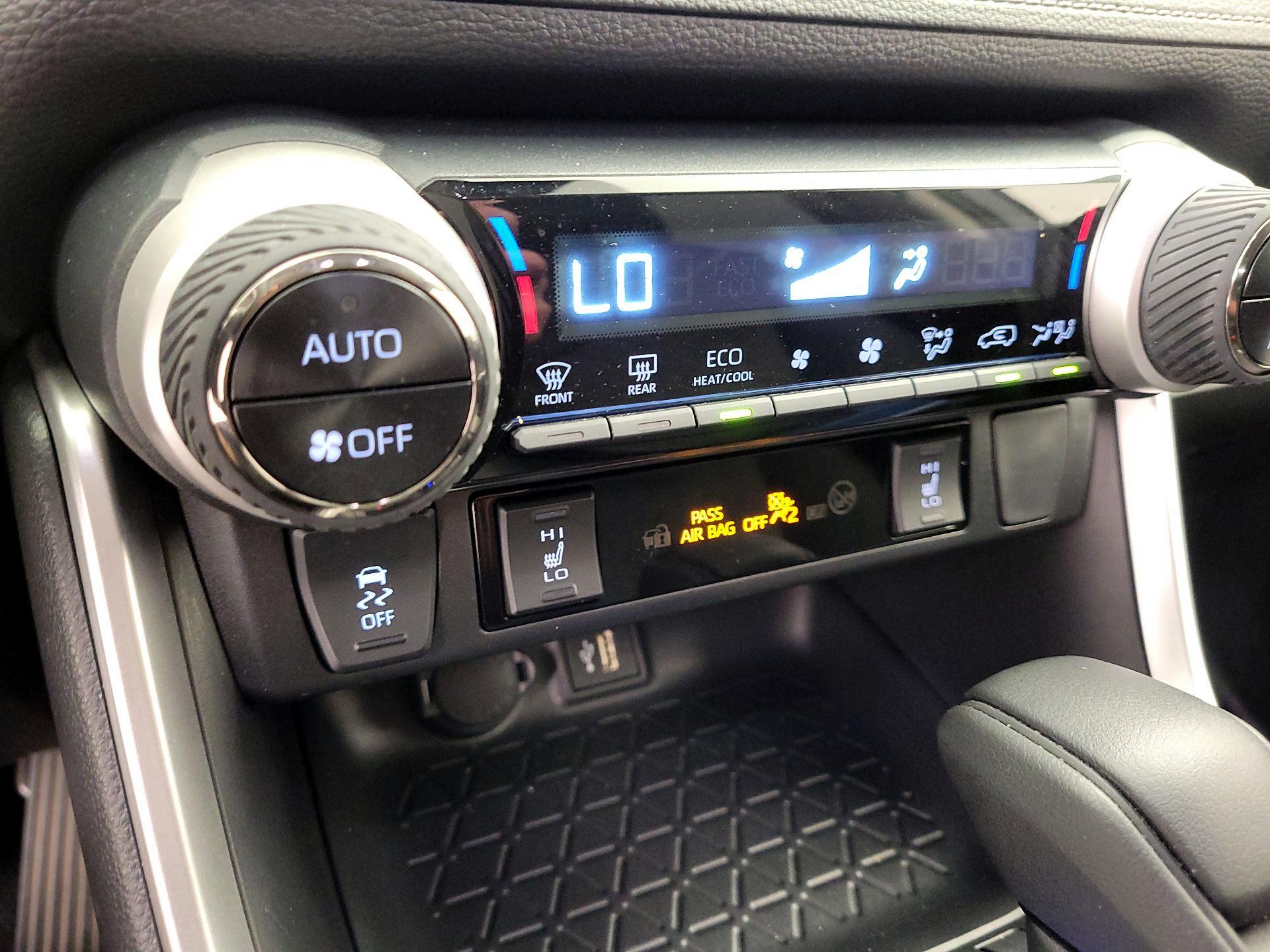 Thumbnail: 2024 Toyota RAV4 - 17