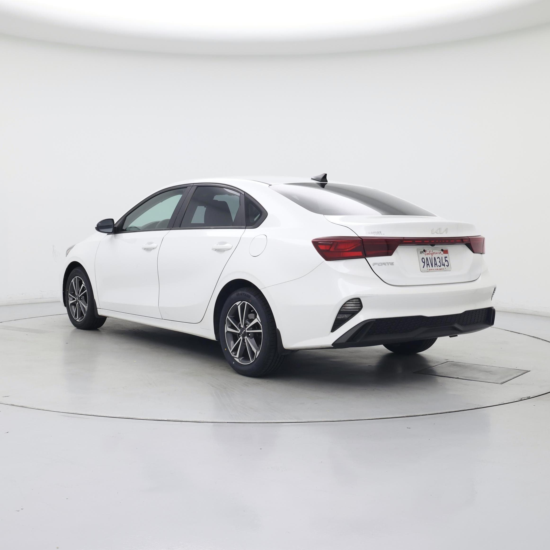 Thumbnail: 2022 Kia Forte - 2