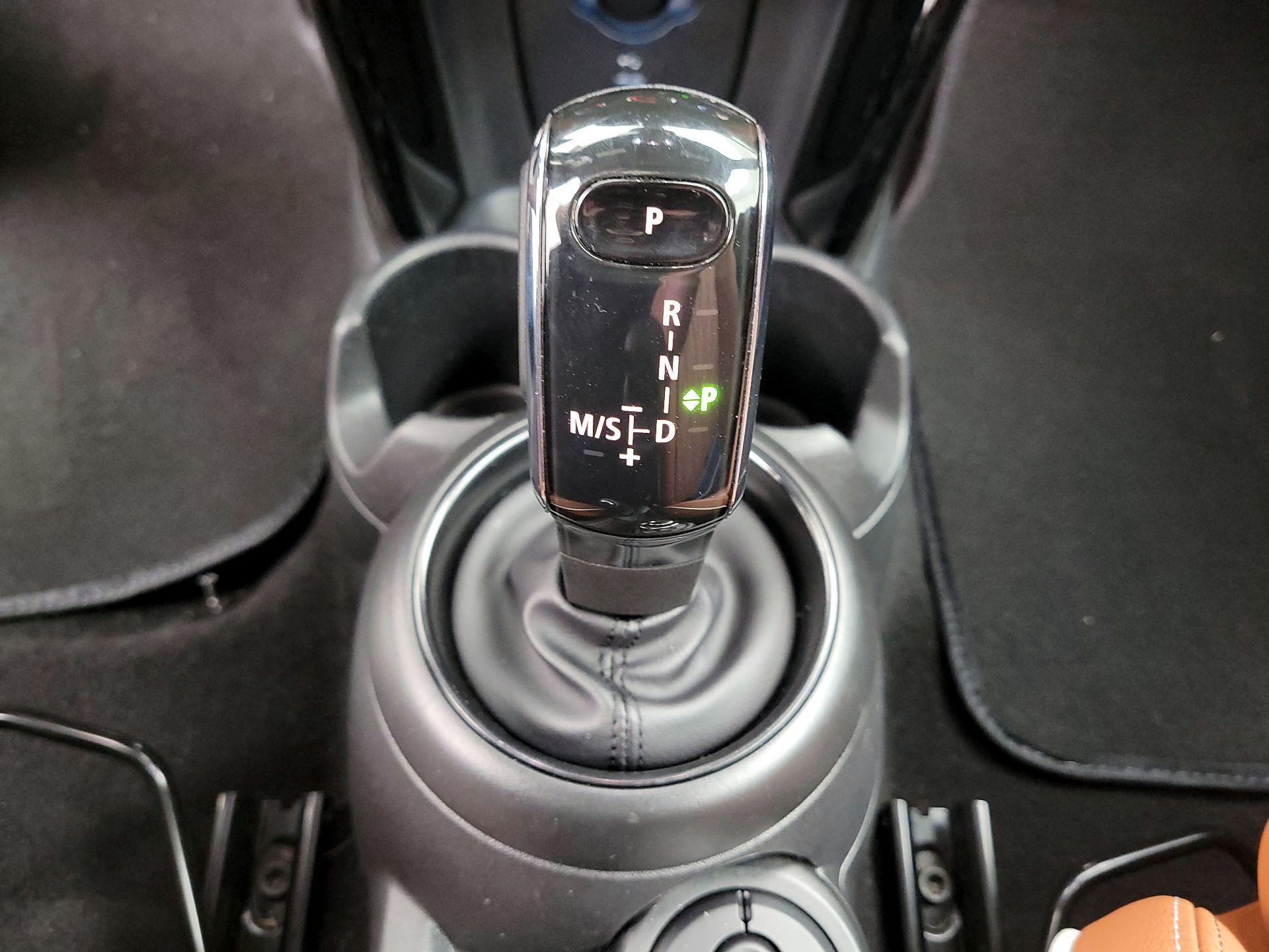 Thumbnail: 2022 MINI Cooper - 18