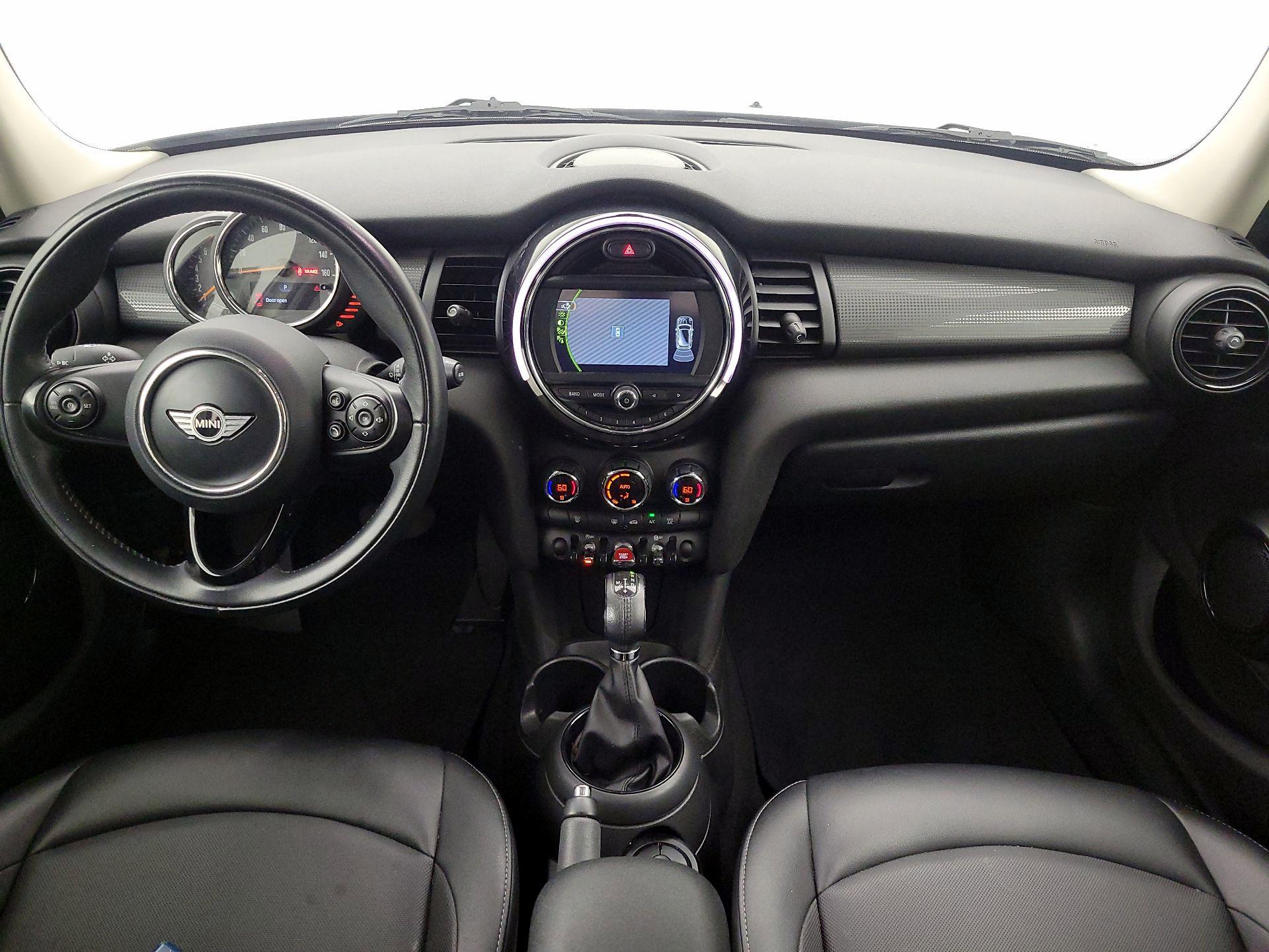Thumbnail: 2017 MINI Cooper Hardtop - 9