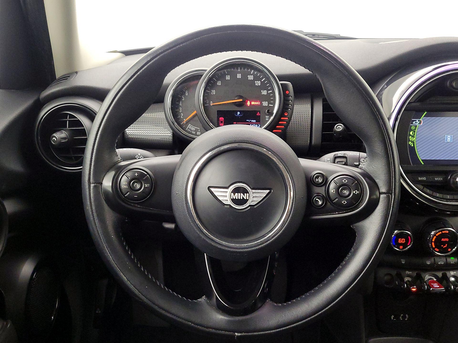 Thumbnail: 2017 MINI Cooper Hardtop - 10