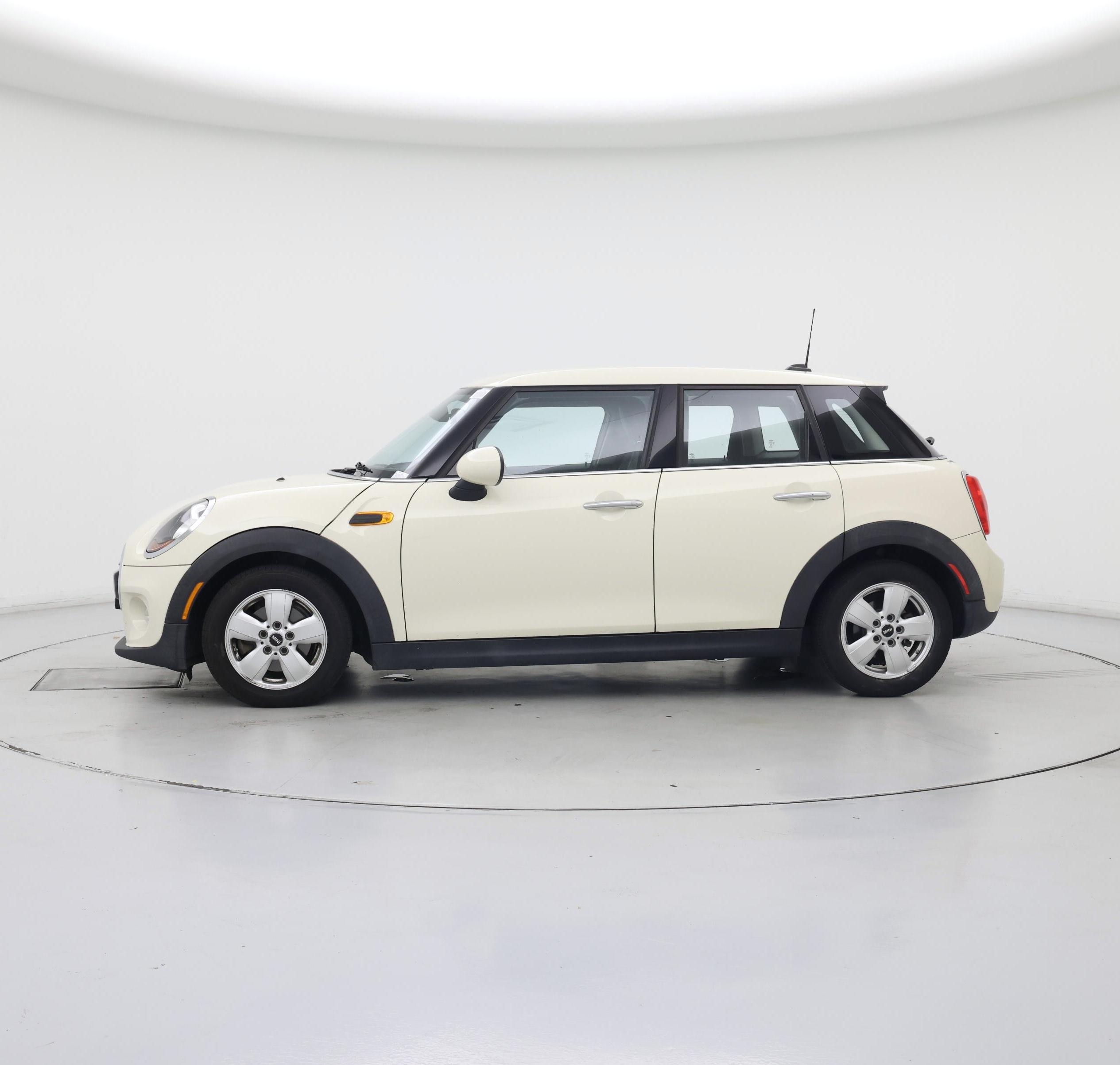 Thumbnail: 2017 MINI Cooper Hardtop - 3