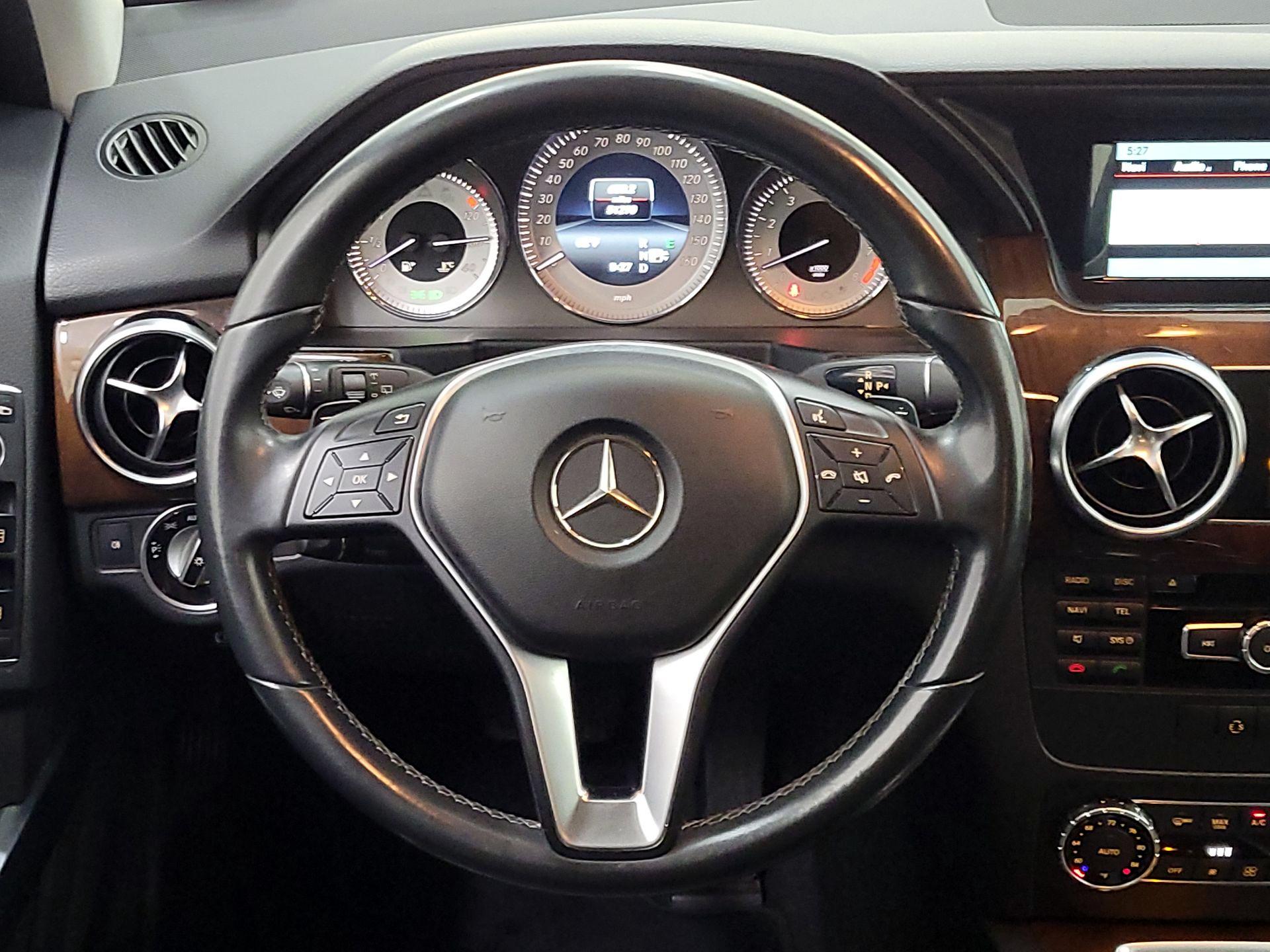 Thumbnail: 2015 Mercedes-Benz GLK - 10