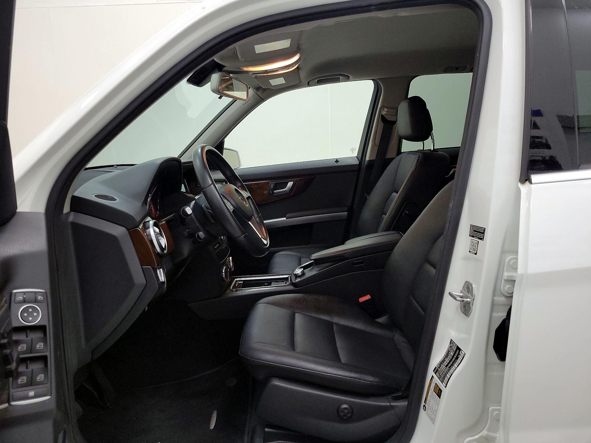 Thumbnail: 2015 Mercedes-Benz GLK - 11