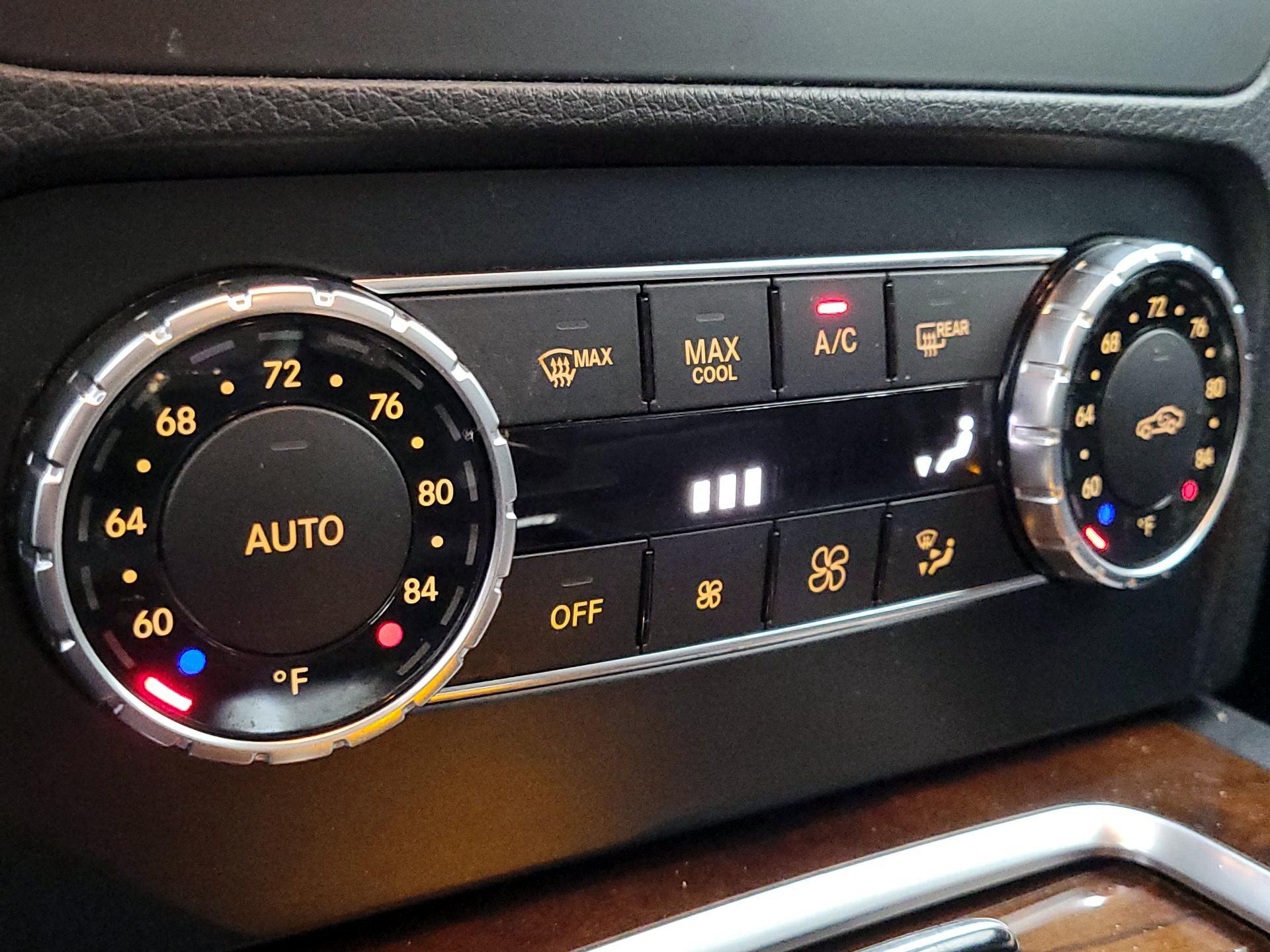 Thumbnail: 2015 Mercedes-Benz GLK - 15