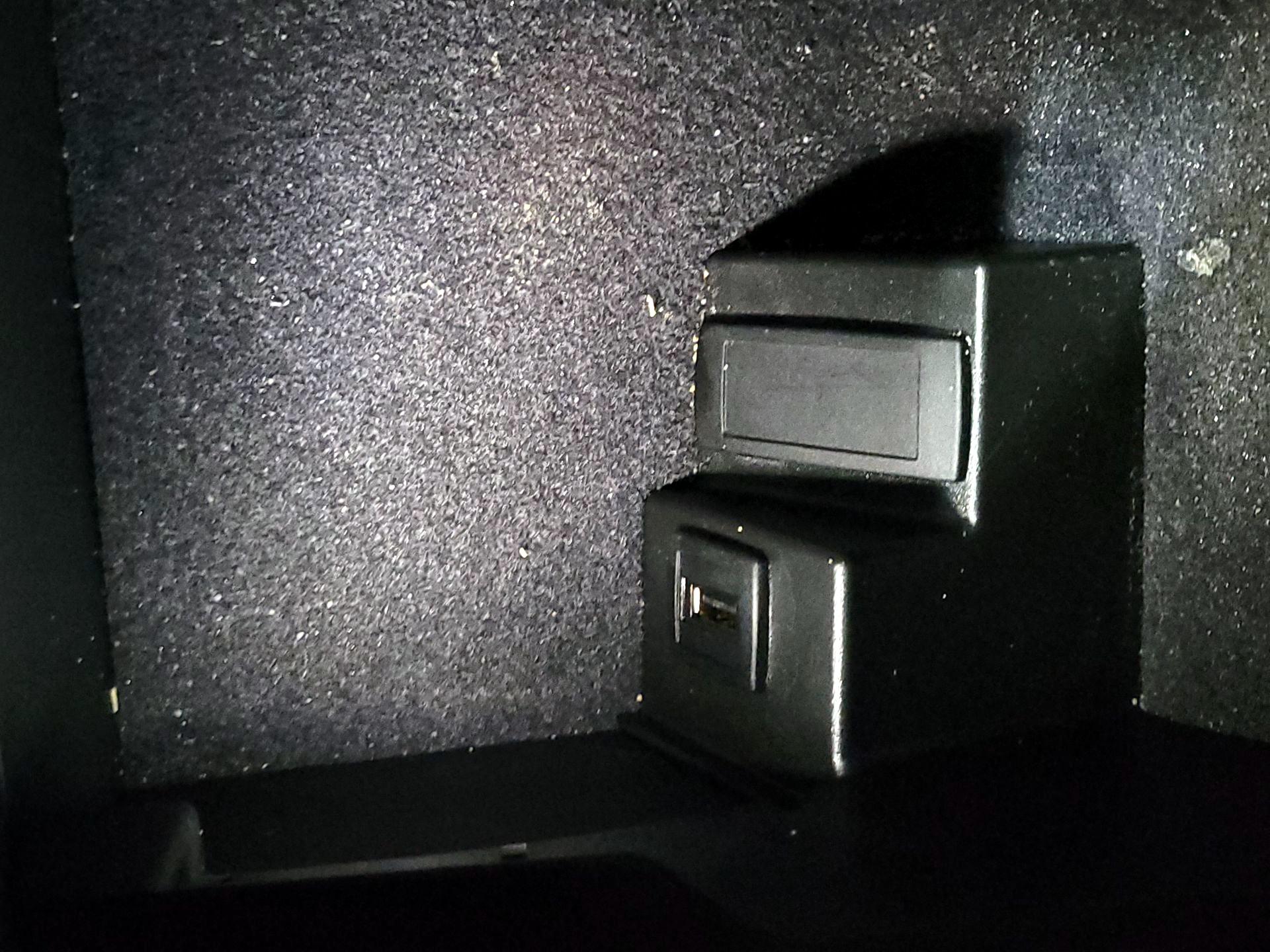 Thumbnail: 2015 Mercedes-Benz GLK - 17