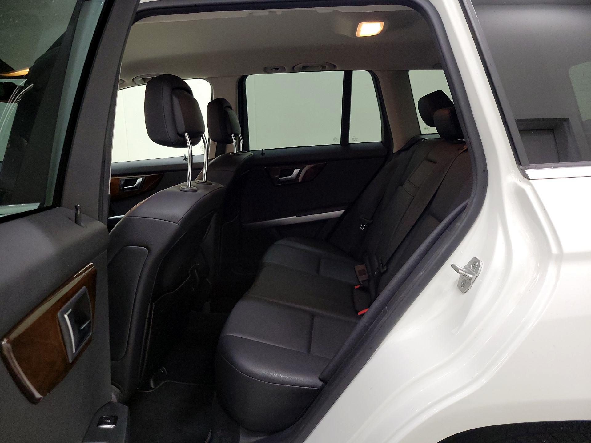 Thumbnail: 2015 Mercedes-Benz GLK - 18