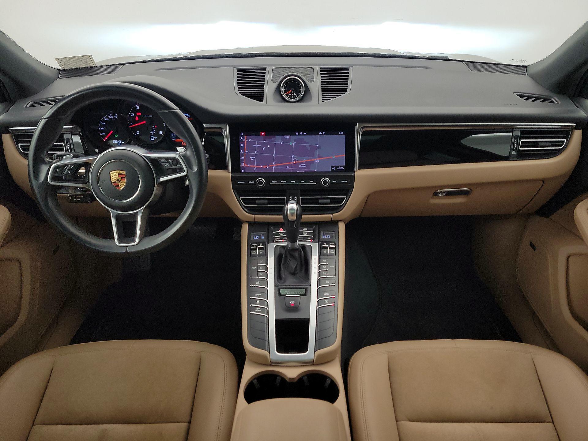 Thumbnail: 2021 Porsche Macan - 9