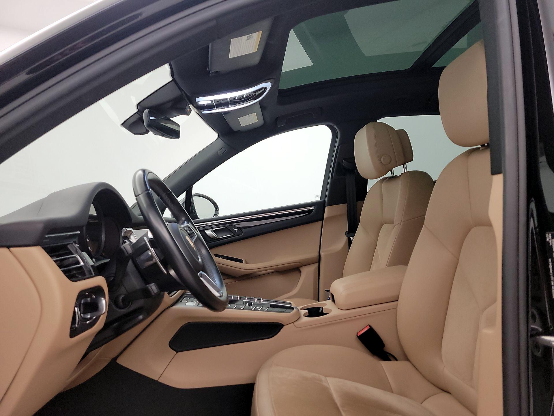 Thumbnail: 2021 Porsche Macan - 20