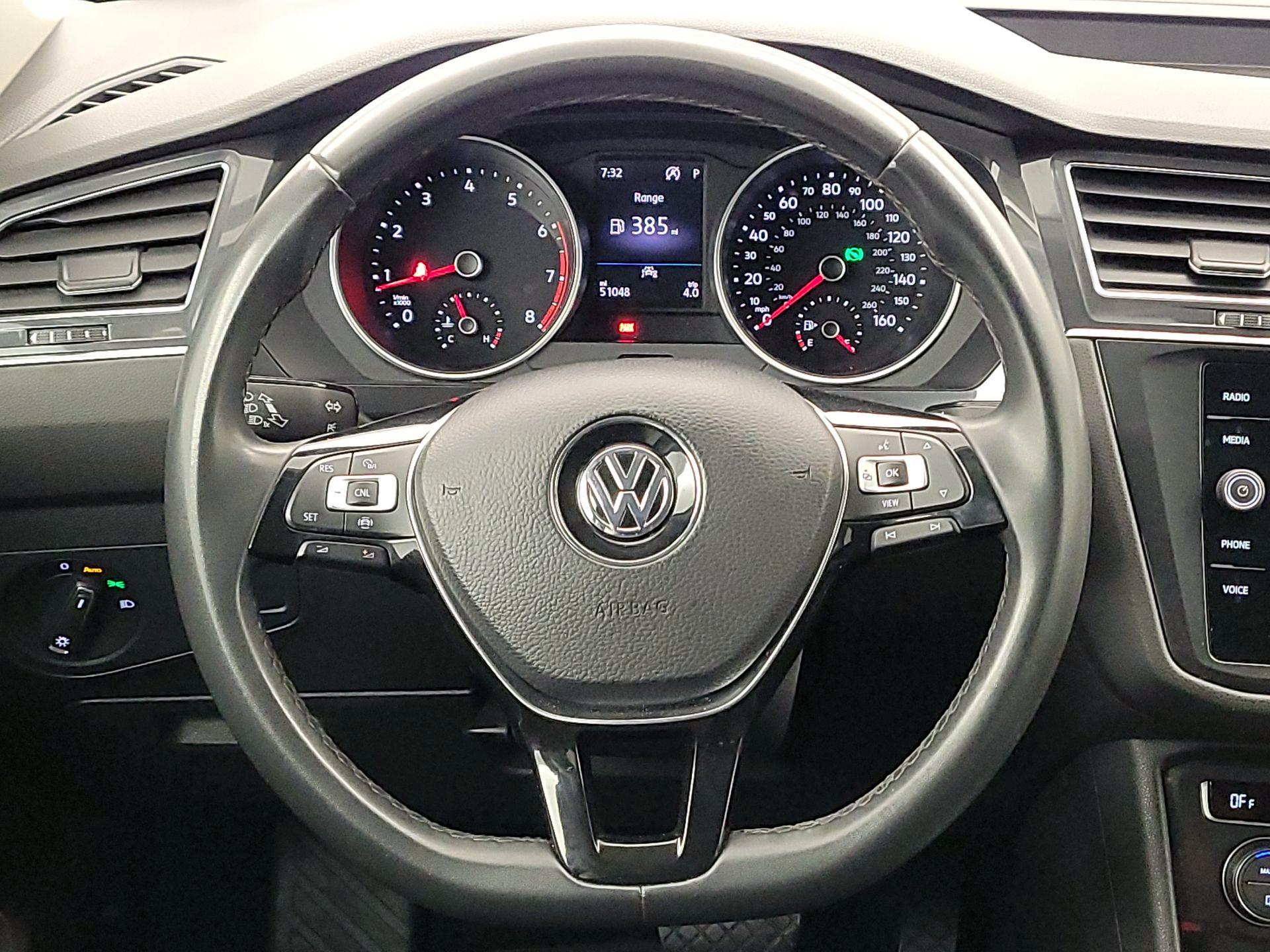 Thumbnail: 2020 Volkswagen Tiguan - 10