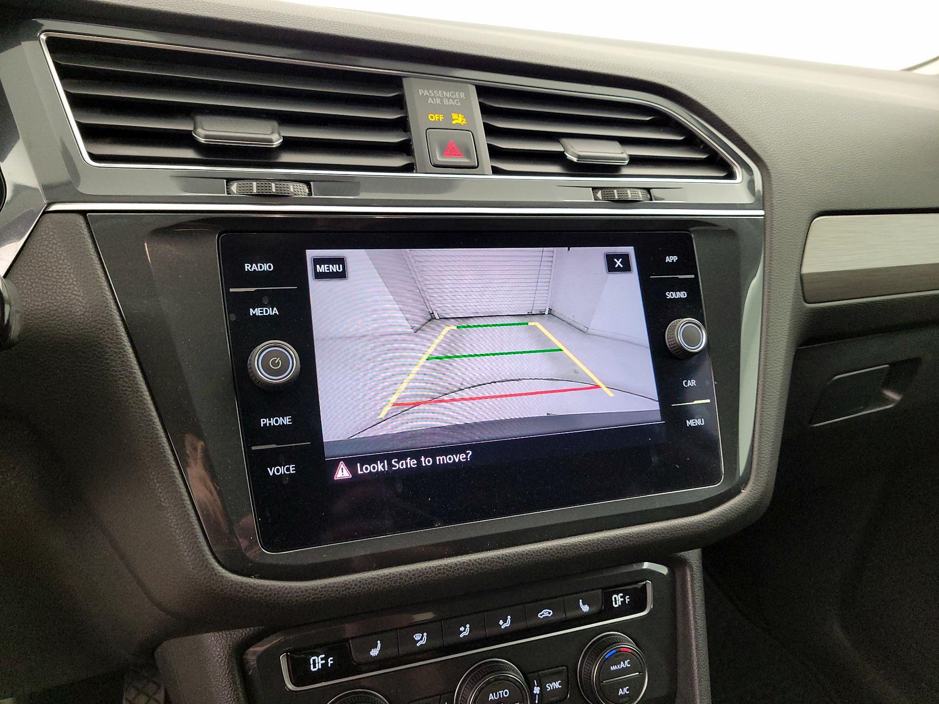 Thumbnail: 2020 Volkswagen Tiguan - 14