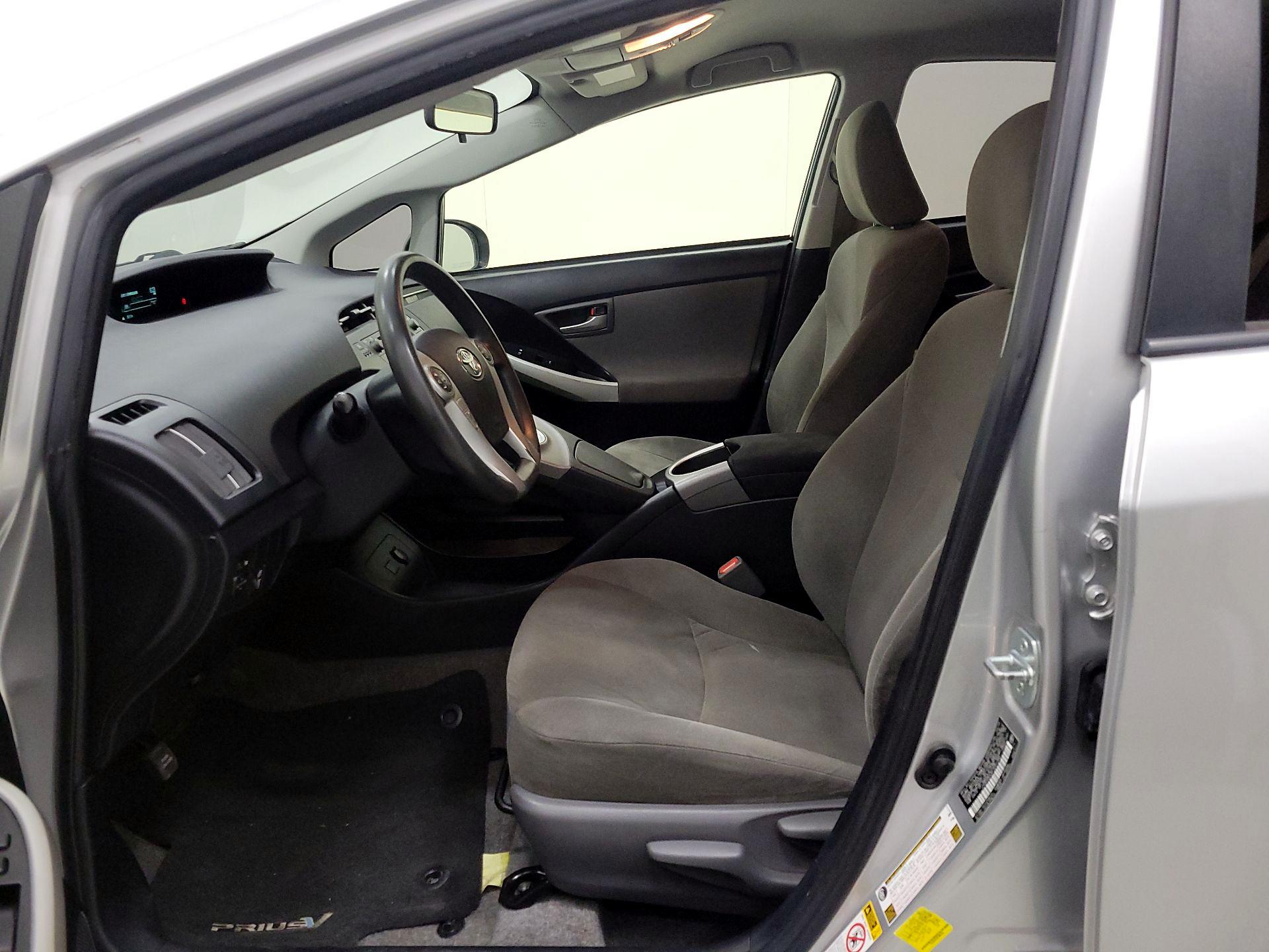 Thumbnail: 2015 Toyota Prius - 11