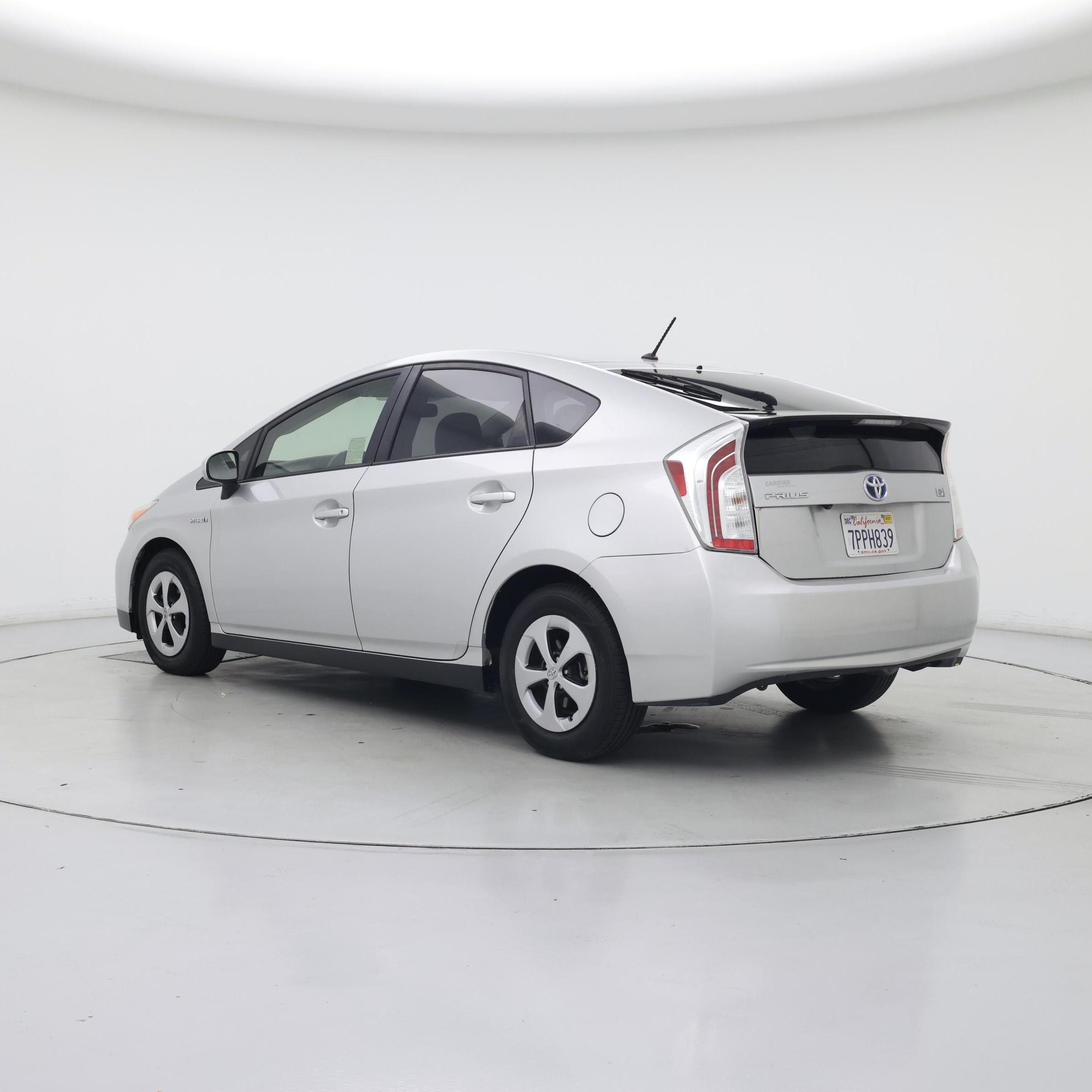 Thumbnail: 2015 Toyota Prius - 2