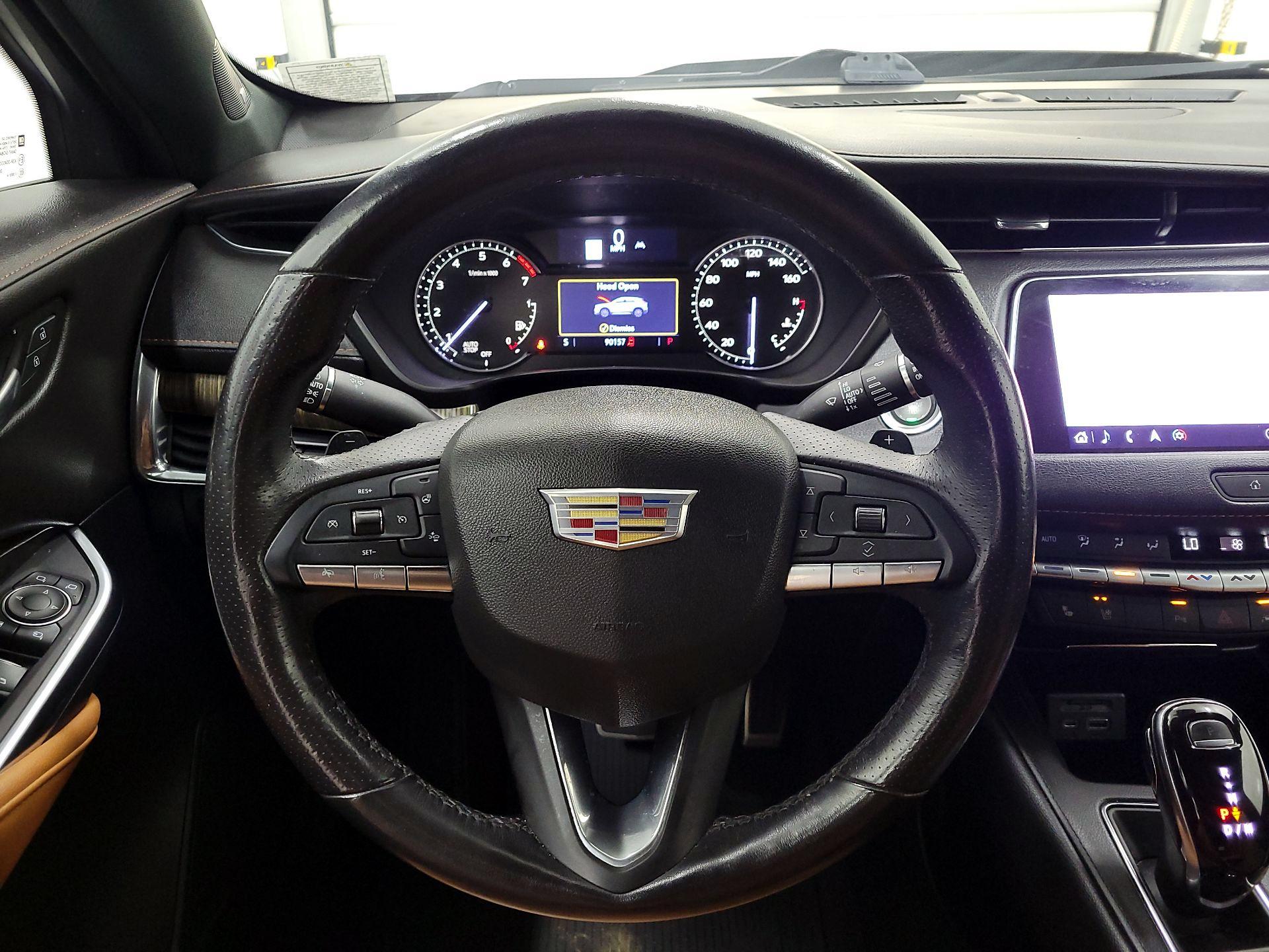 Thumbnail: 2020 Cadillac XT4 - 10