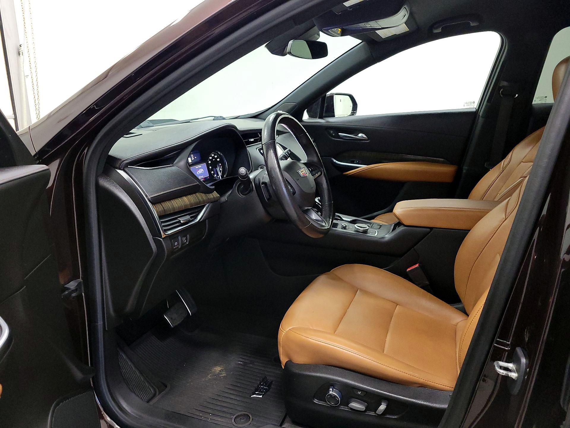 Thumbnail: 2020 Cadillac XT4 - 11