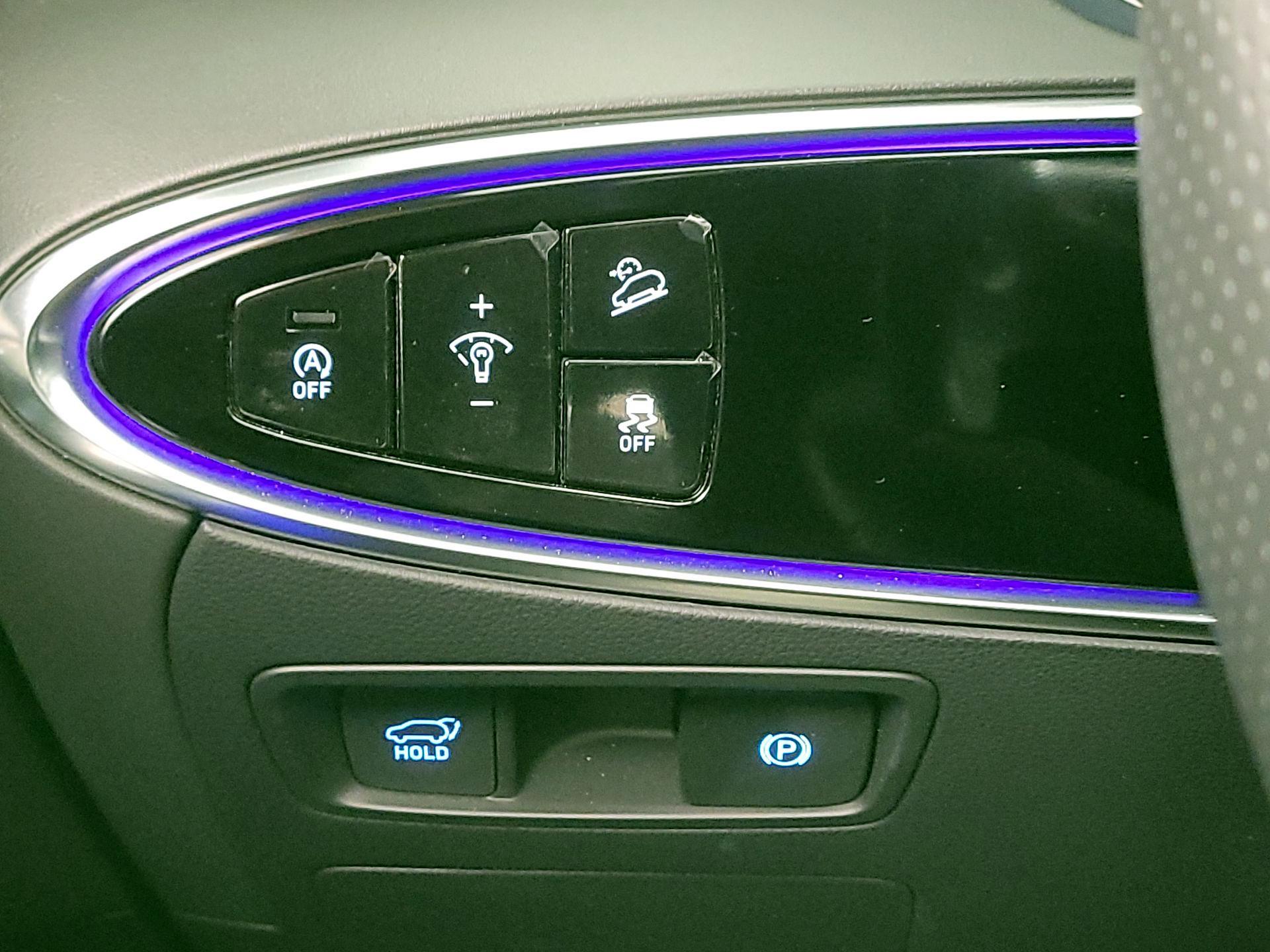 Thumbnail: 2025 Genesis GV70 - 13