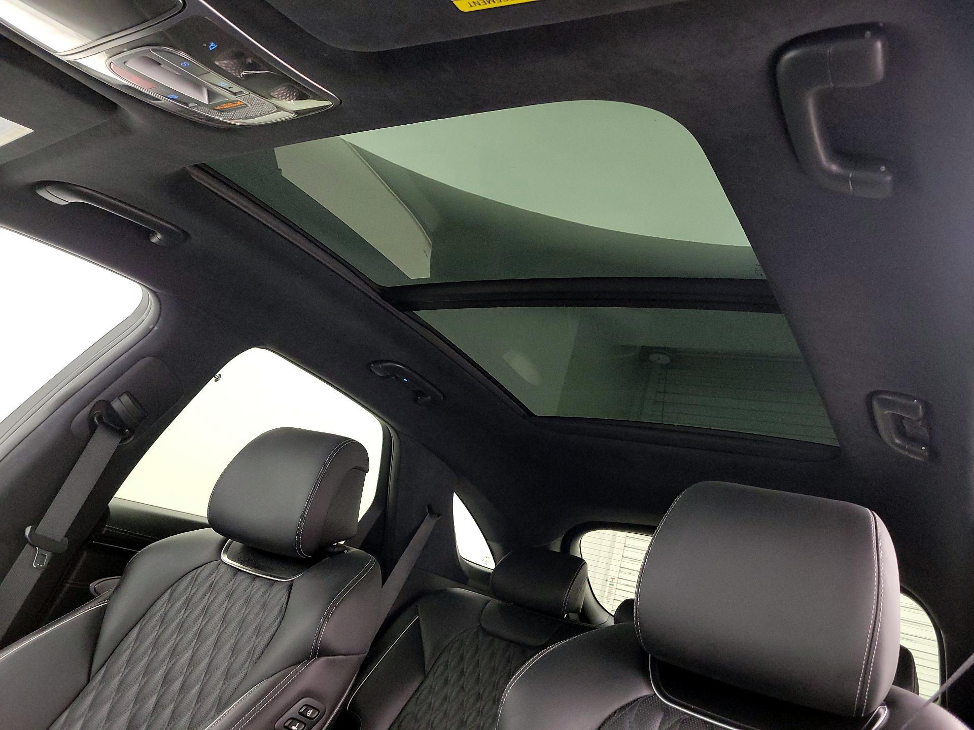 Thumbnail: 2025 Genesis GV70 - 20