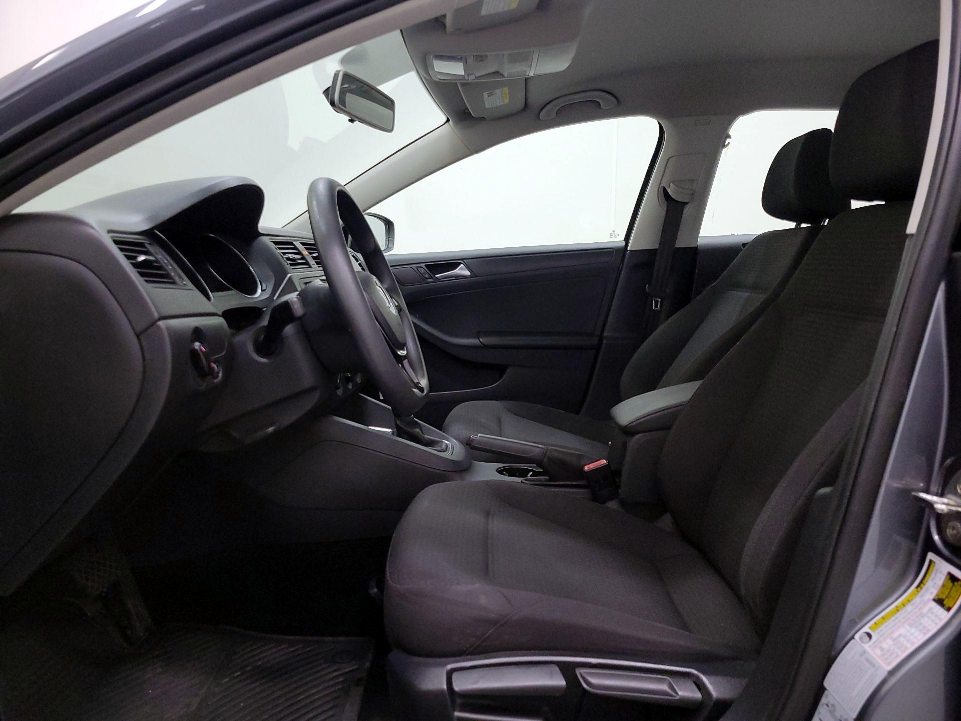 Thumbnail: 2015 Volkswagen Jetta - 11