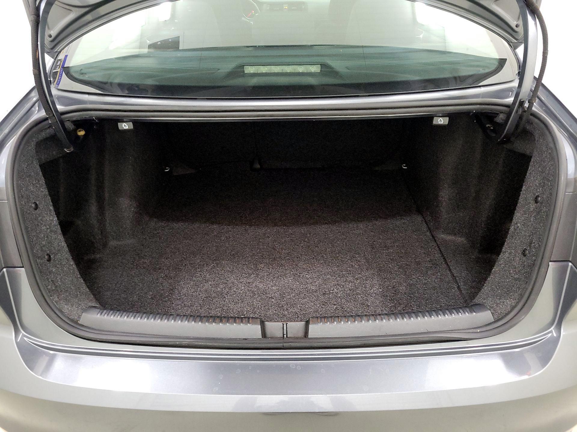 Thumbnail: 2015 Volkswagen Jetta - 20