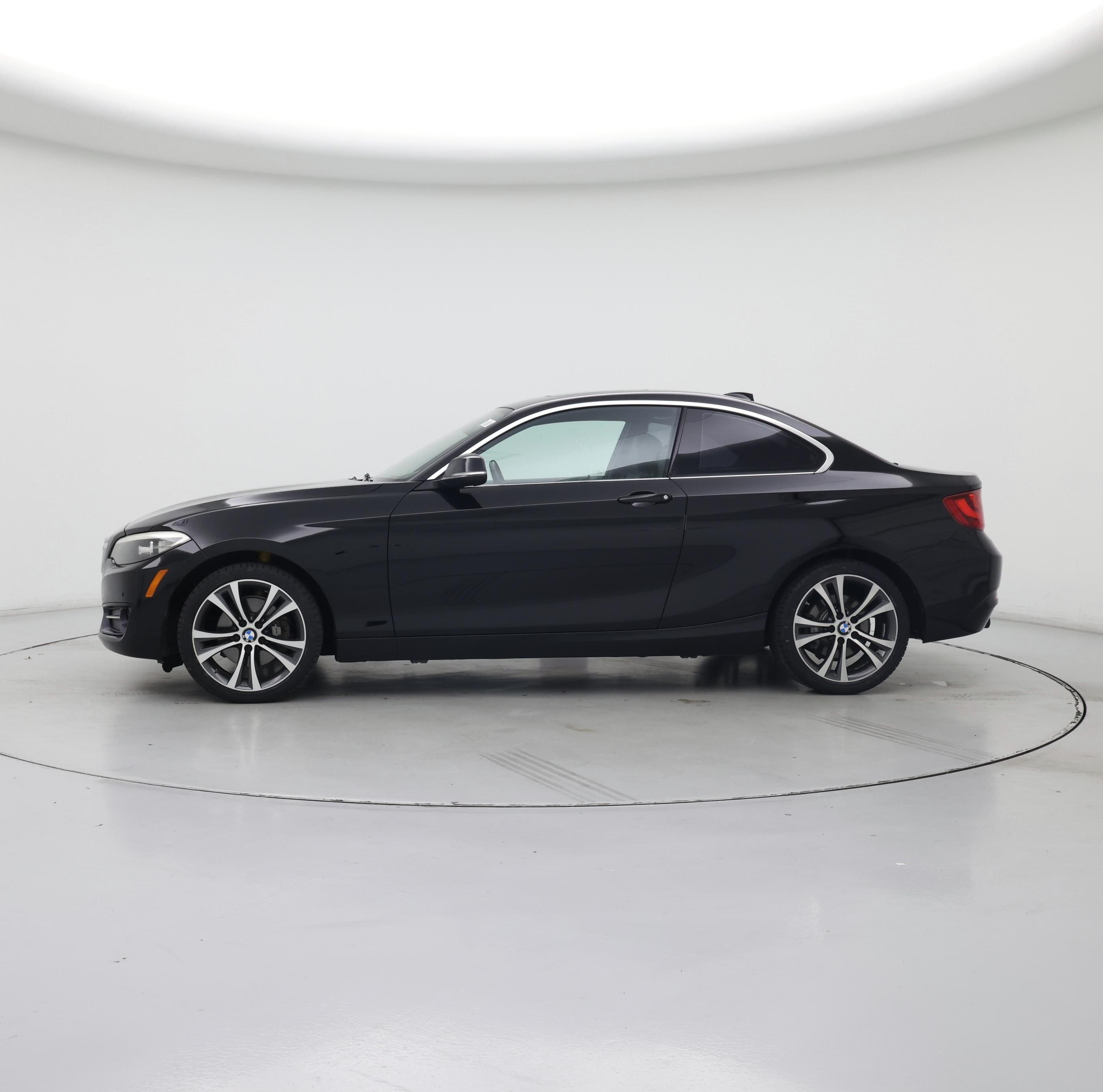 Thumbnail: 2016 BMW 2 Series - 3