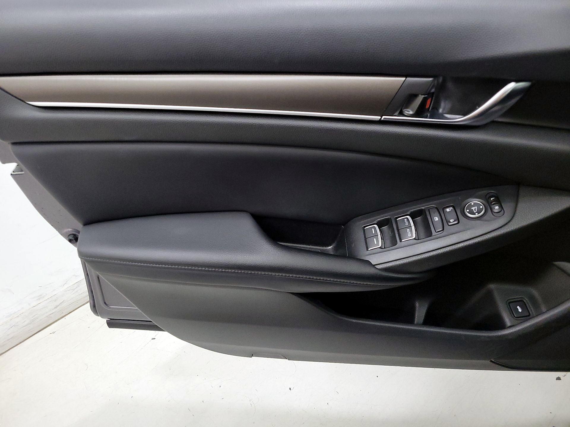 Thumbnail: 2018 Honda Accord - 12
